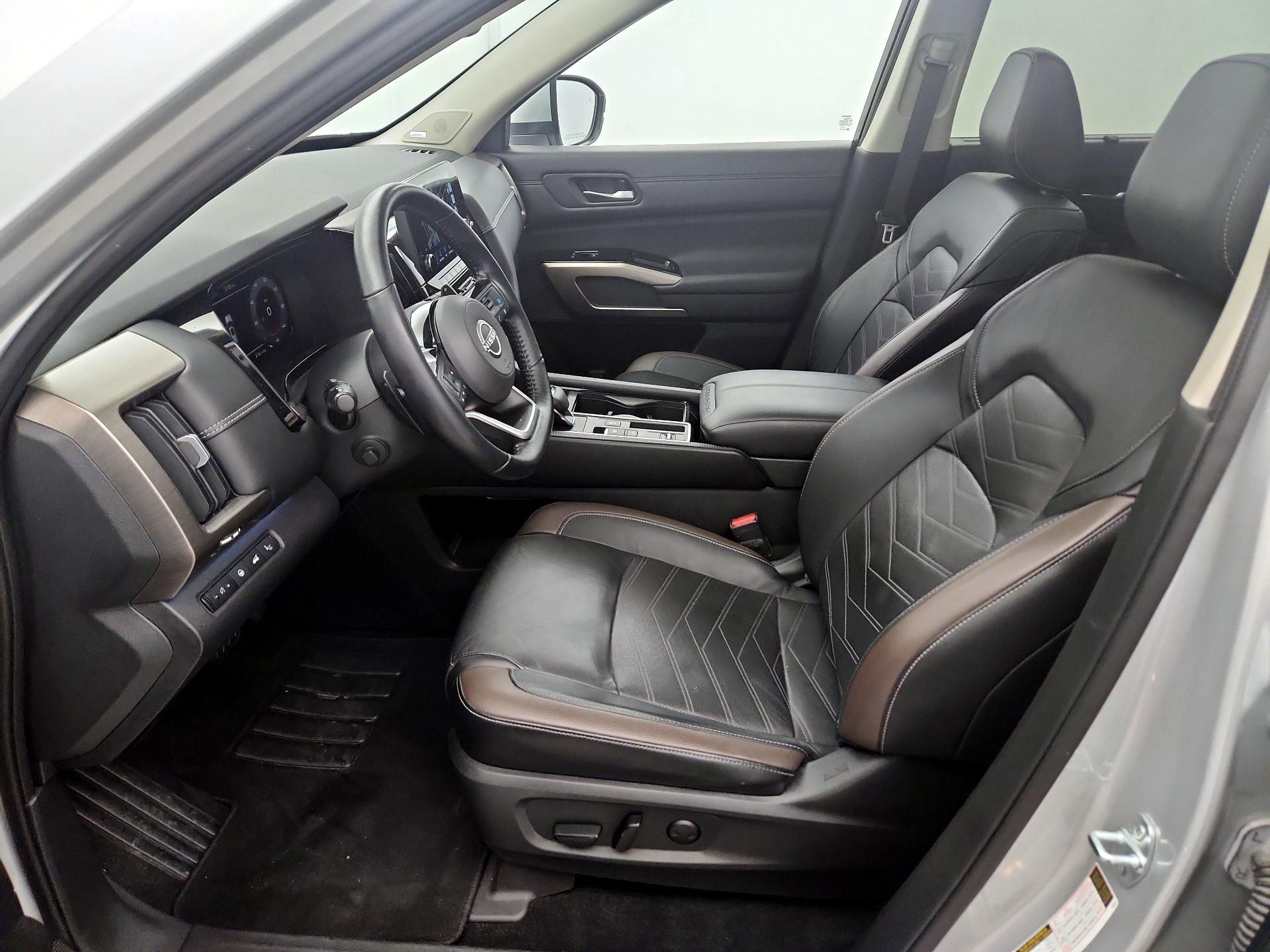 Thumbnail: 2022 Nissan Pathfinder - 11