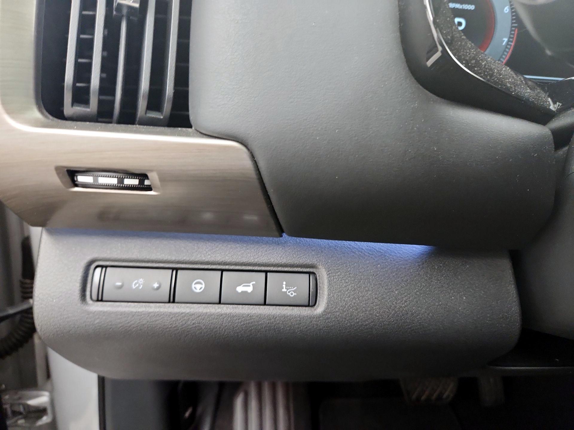 Thumbnail: 2022 Nissan Pathfinder - 13