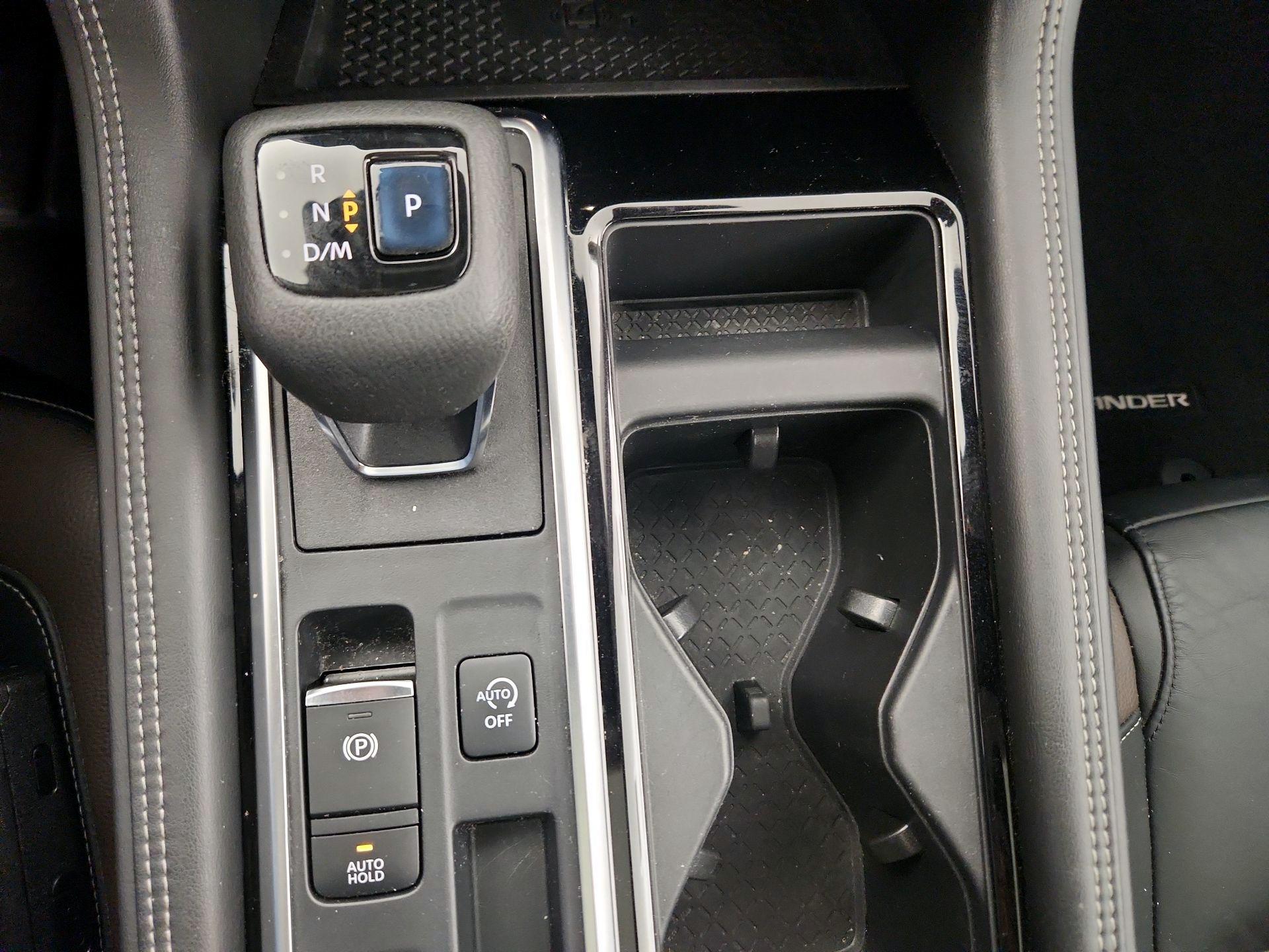 Thumbnail: 2022 Nissan Pathfinder - 18