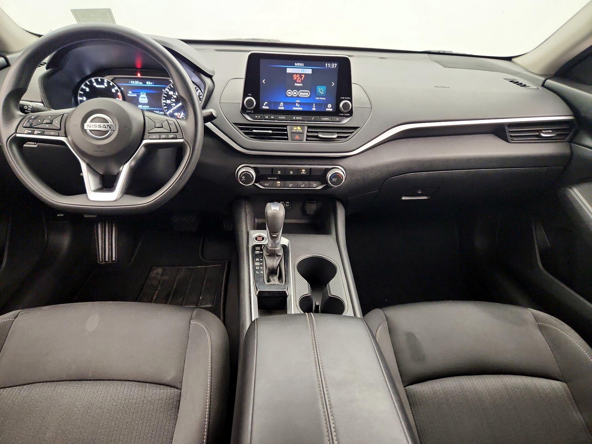 Thumbnail: 2020 Nissan Altima - 9