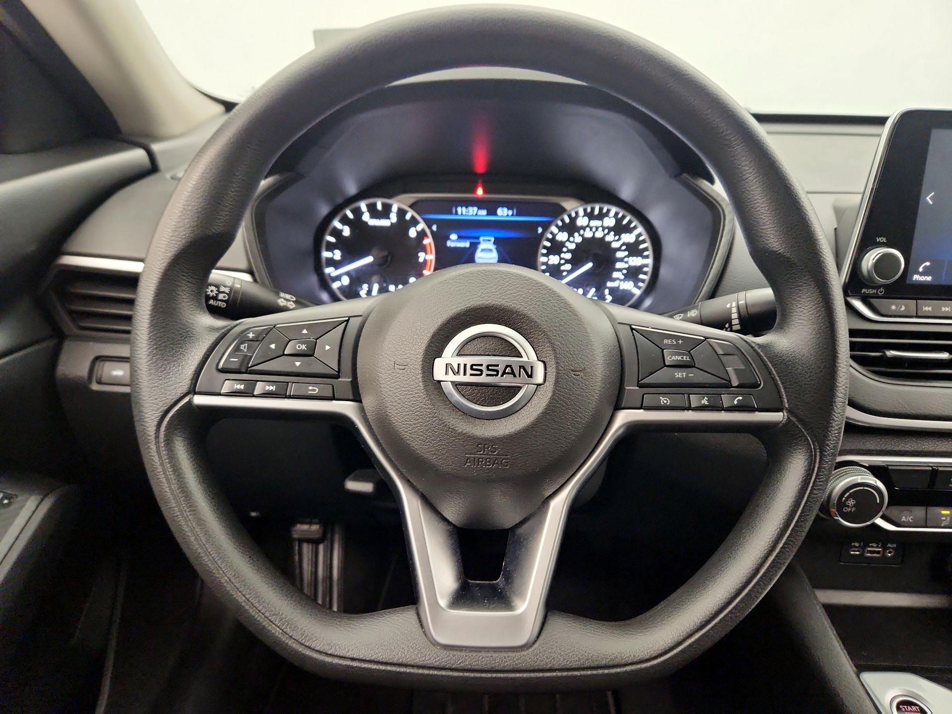 Thumbnail: 2020 Nissan Altima - 10