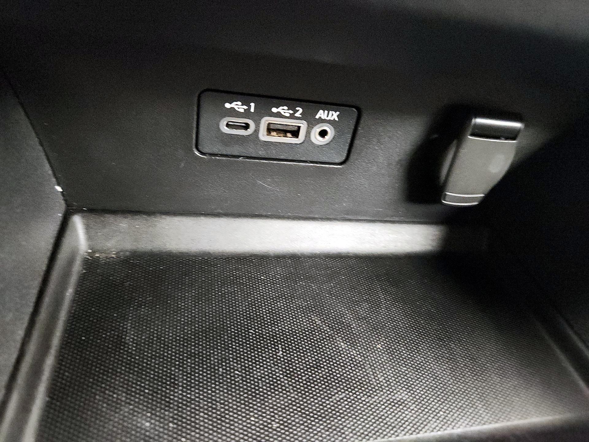 Thumbnail: 2020 Nissan Altima - 18