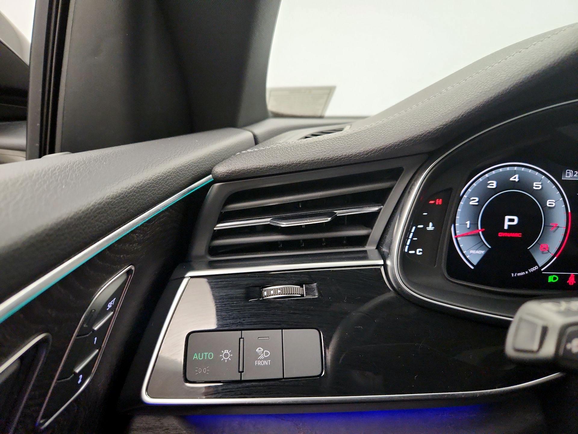 Thumbnail: 2023 Audi Q8 - 13