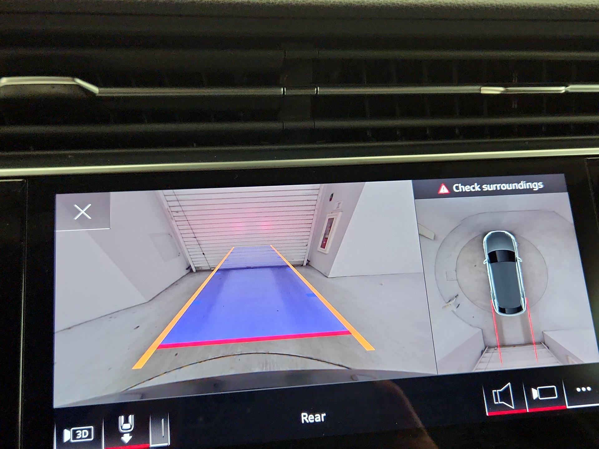 Thumbnail: 2023 Audi Q8 - 15