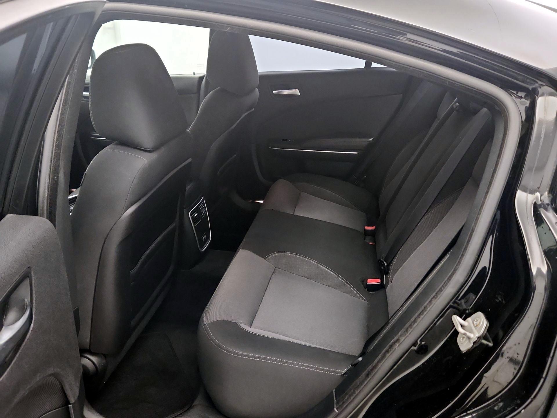 Thumbnail: 2015 Dodge Charger - 17