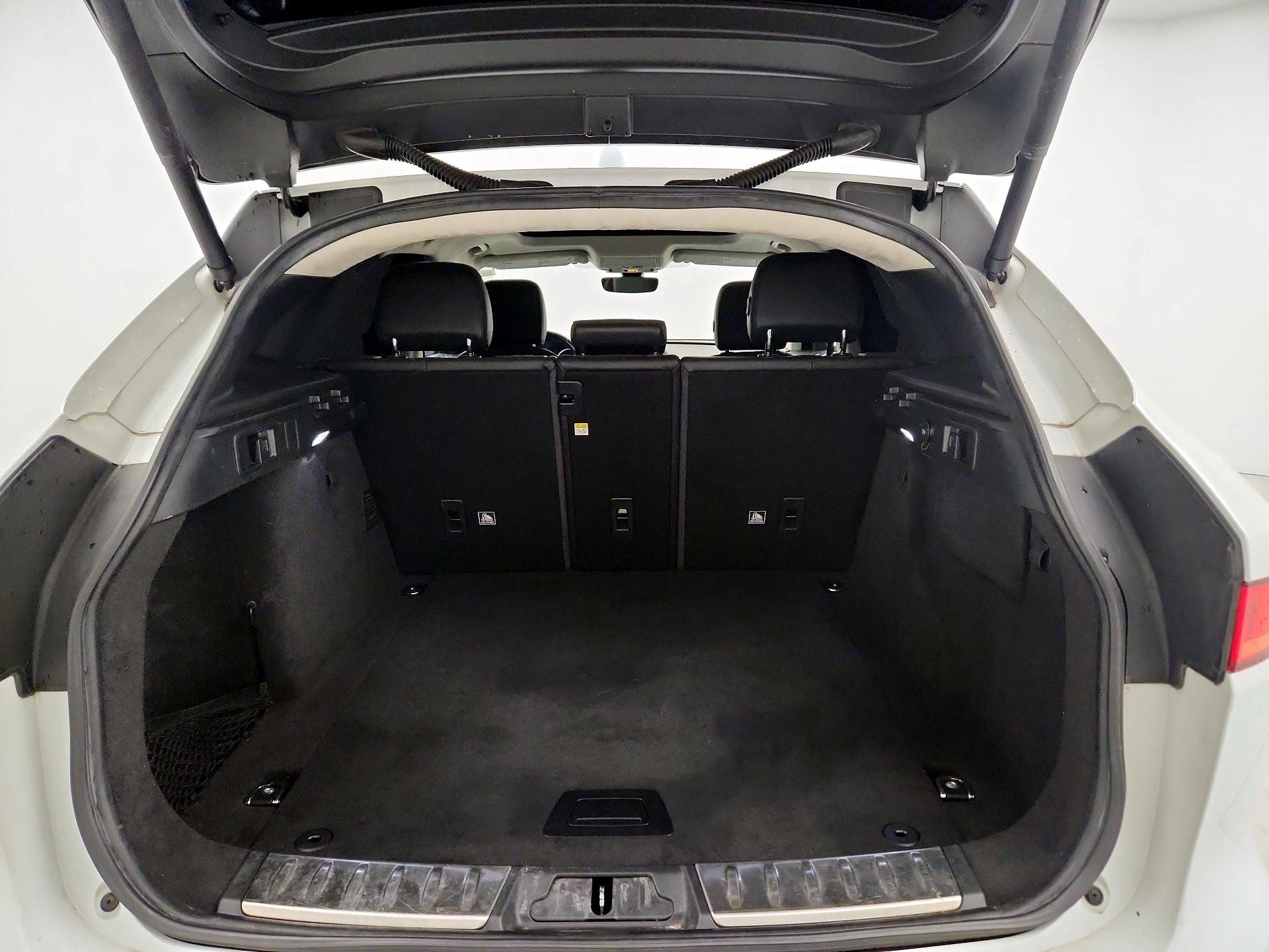 Thumbnail: 2019 Jaguar F-Pace - 20