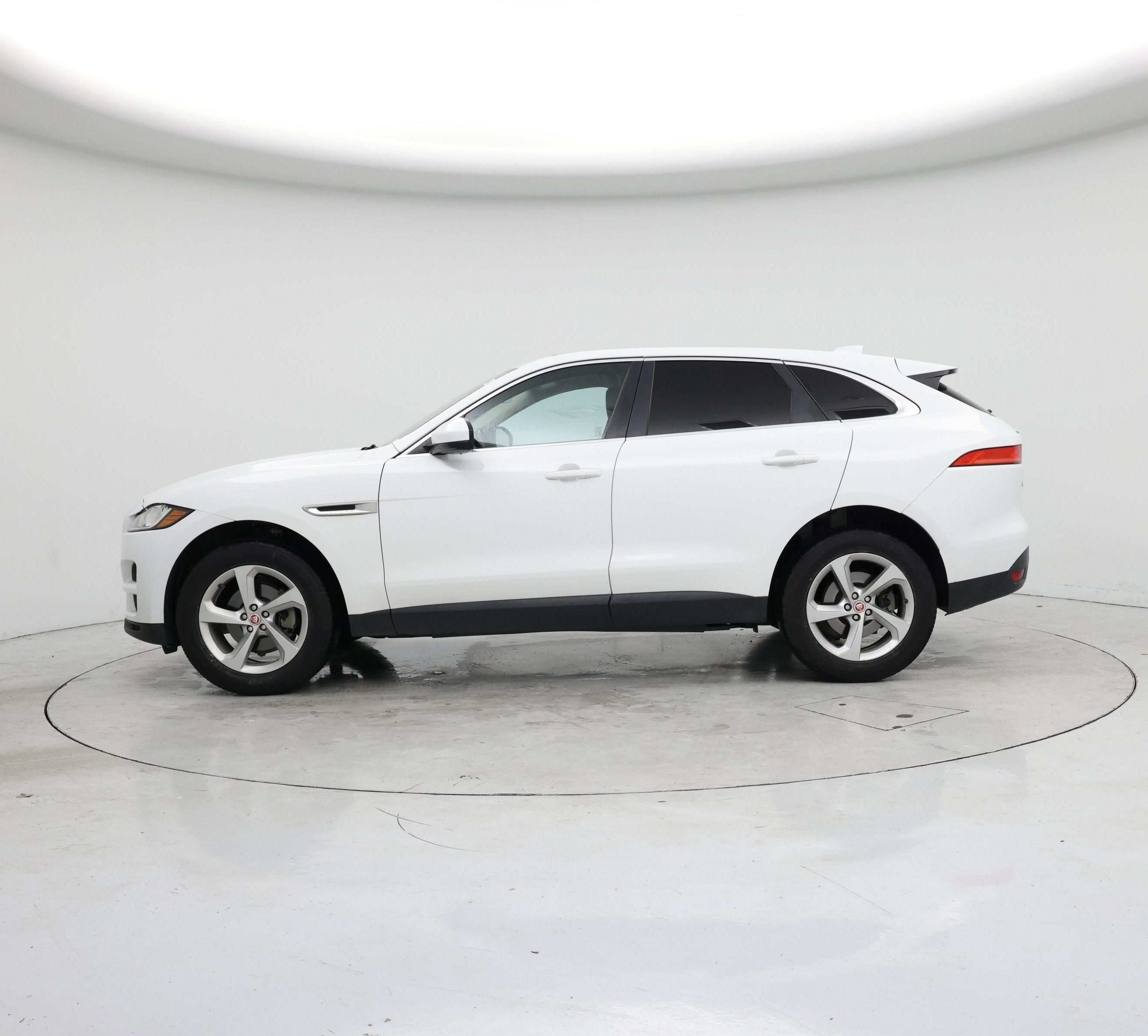 Thumbnail: 2019 Jaguar F-Pace - 3