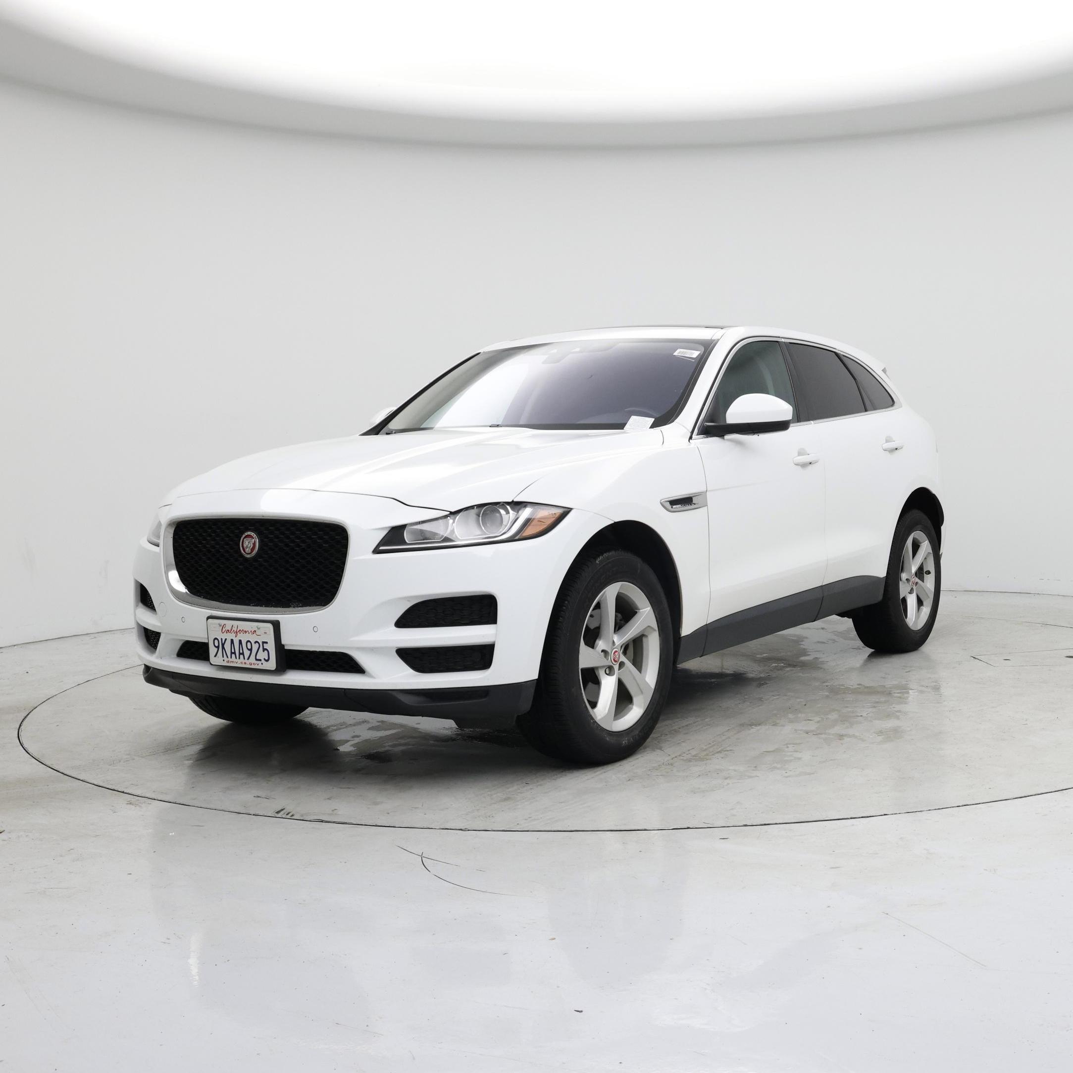 Thumbnail: 2019 Jaguar F-Pace - 4