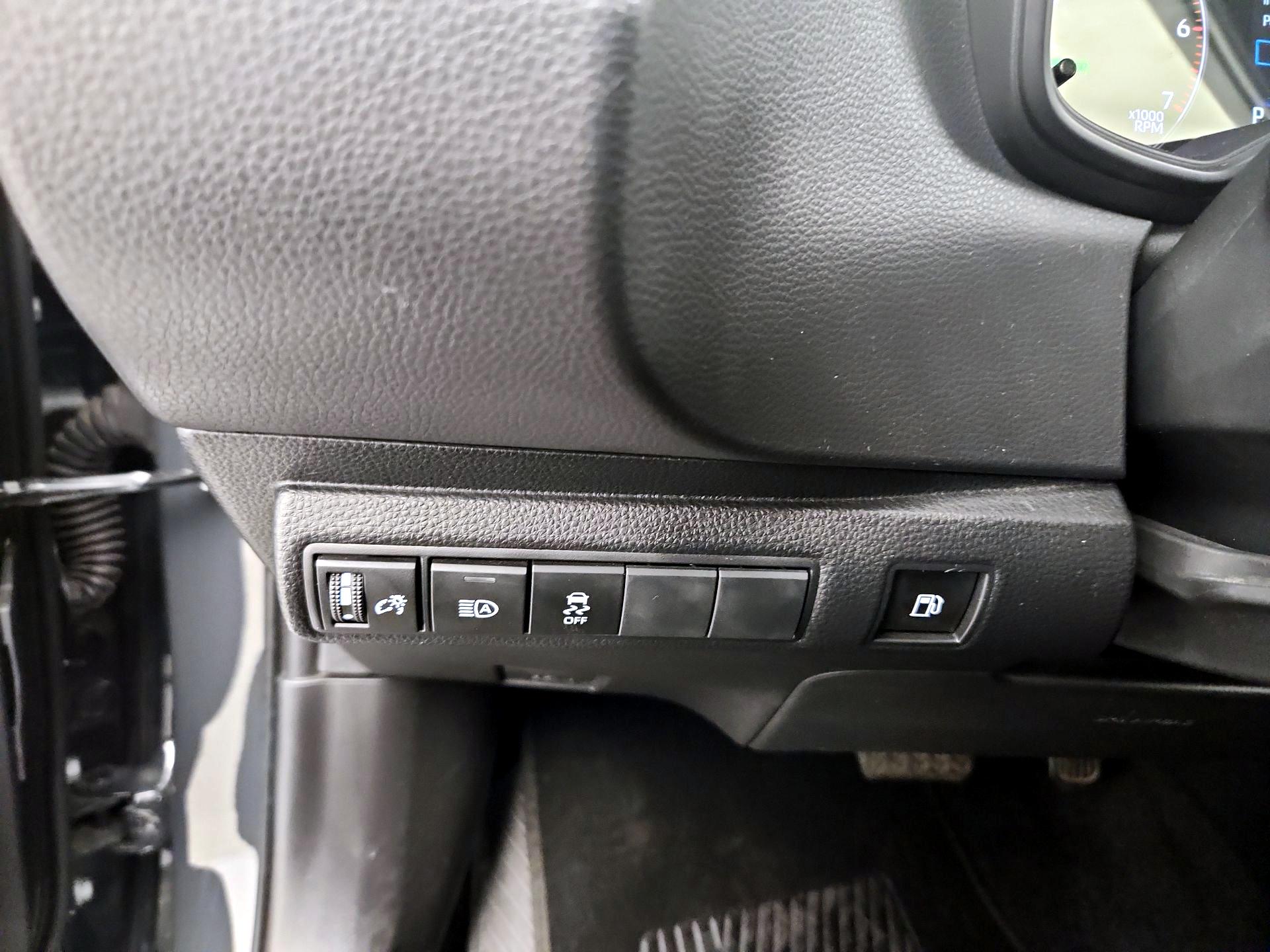 Thumbnail: 2025 Toyota Corolla - 13