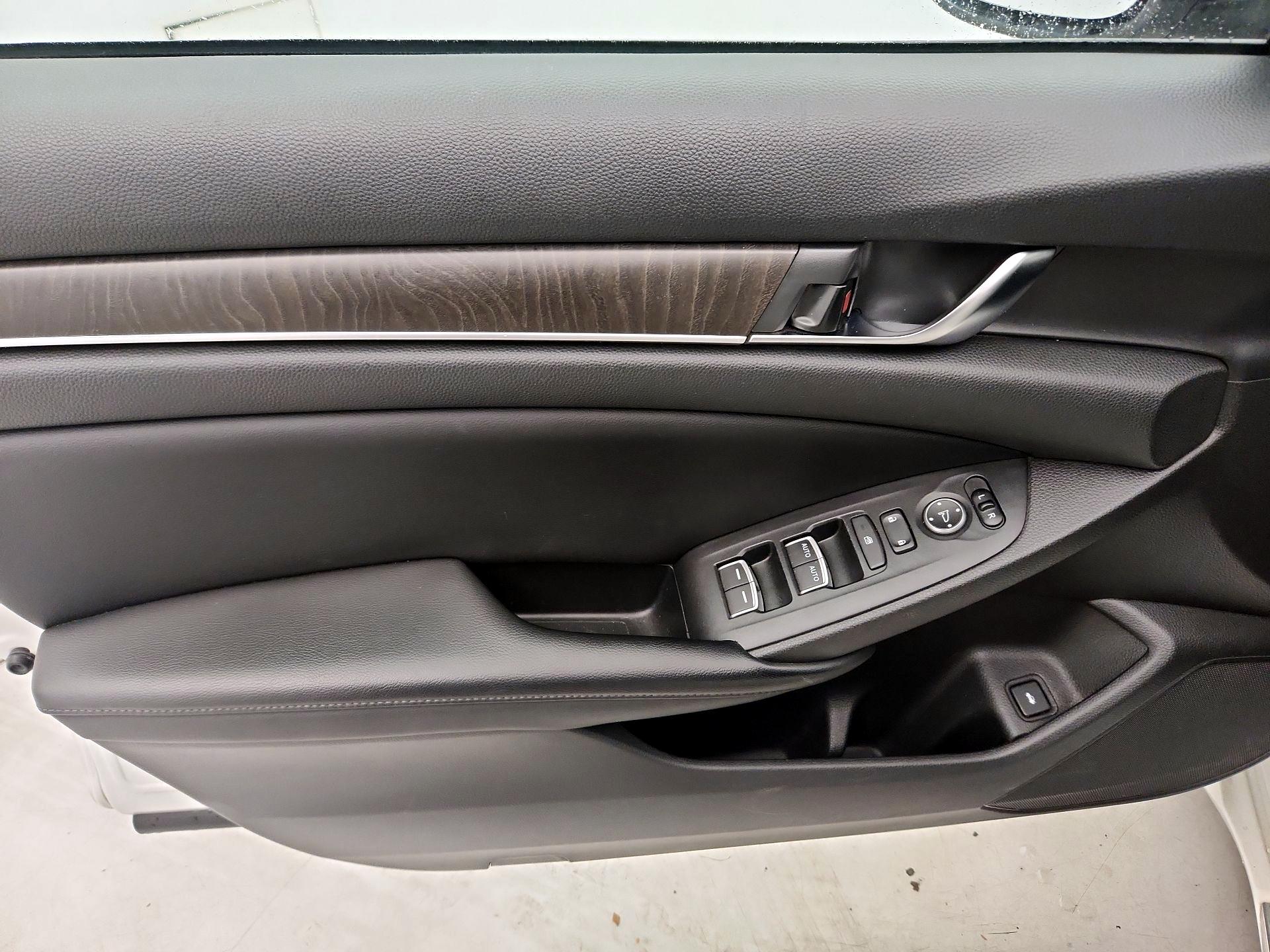 Thumbnail: 2018 Honda Accord - 12