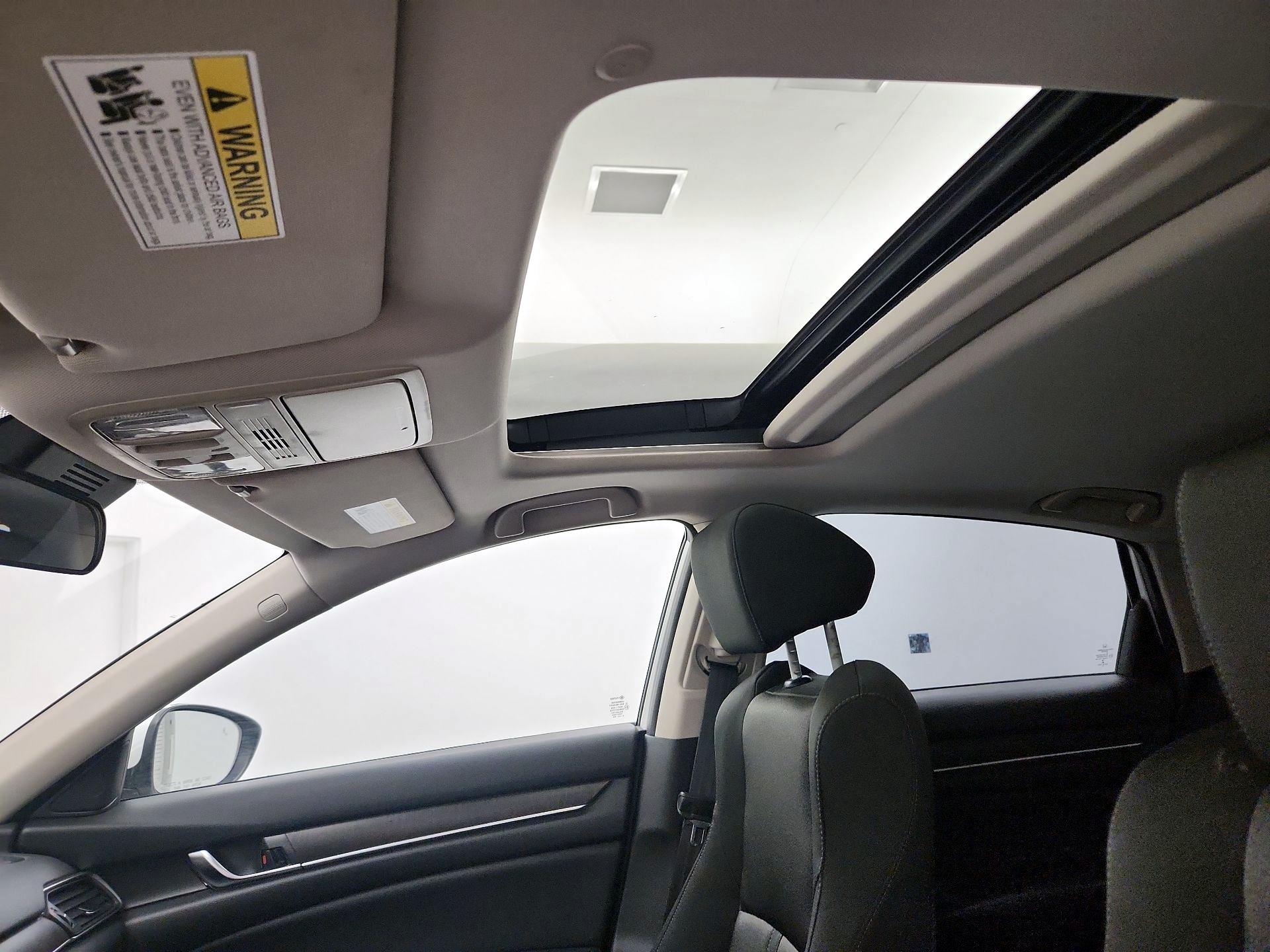 Thumbnail: 2018 Honda Accord - 19