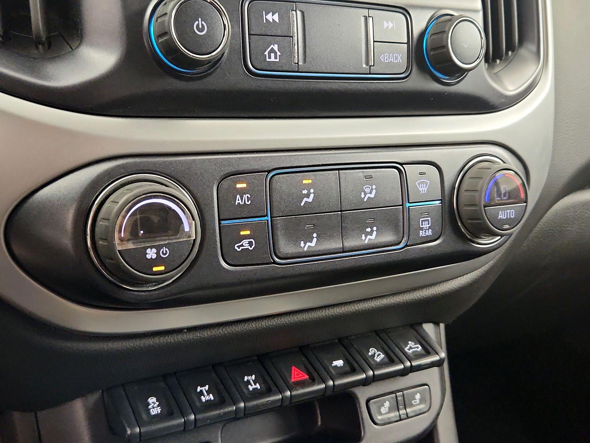 Thumbnail: 2022 Chevrolet Colorado - 17