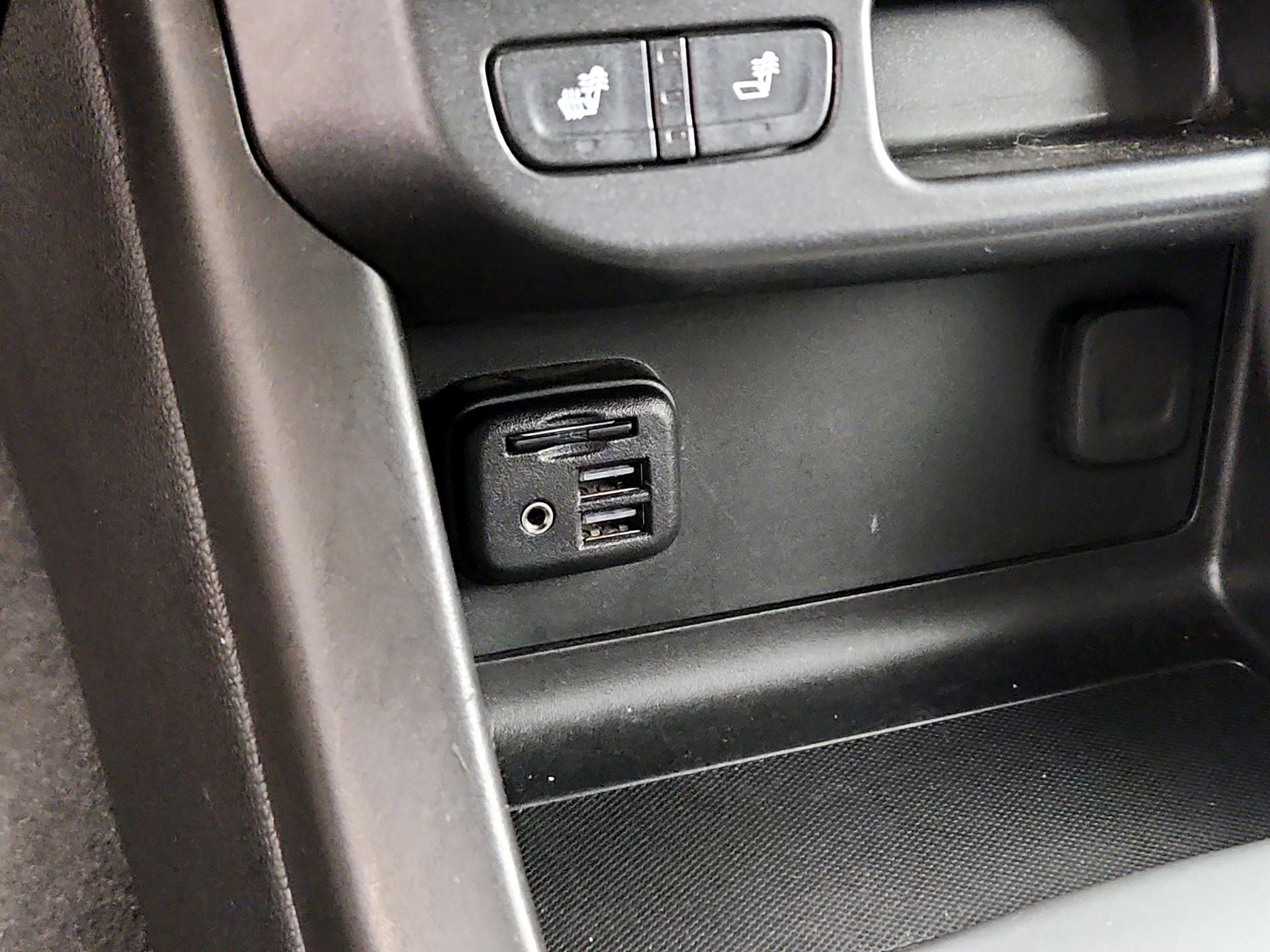 Thumbnail: 2022 Chevrolet Colorado - 19