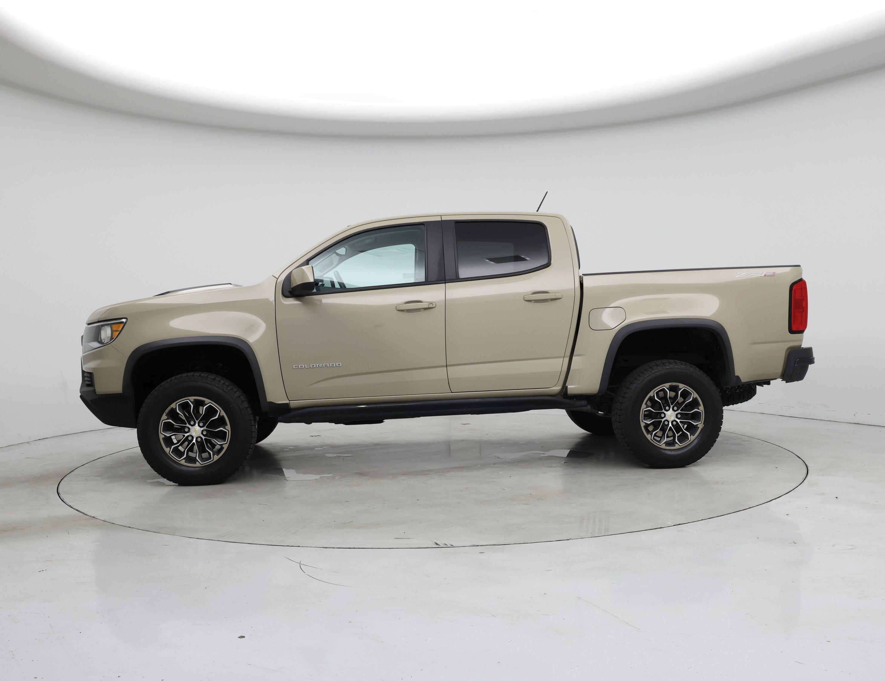 Thumbnail: 2022 Chevrolet Colorado - 3