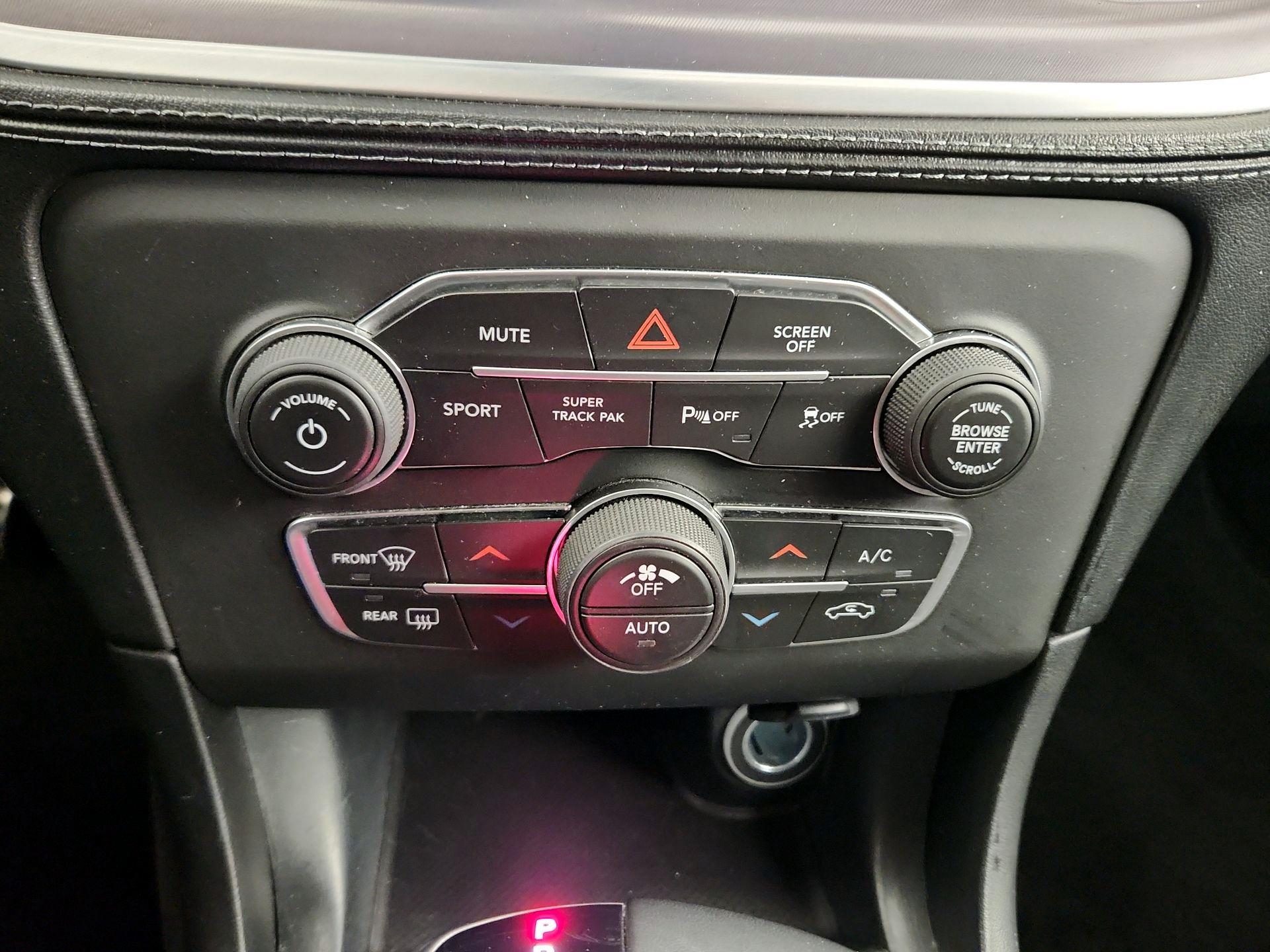 Thumbnail: 2021 Dodge Charger - 16