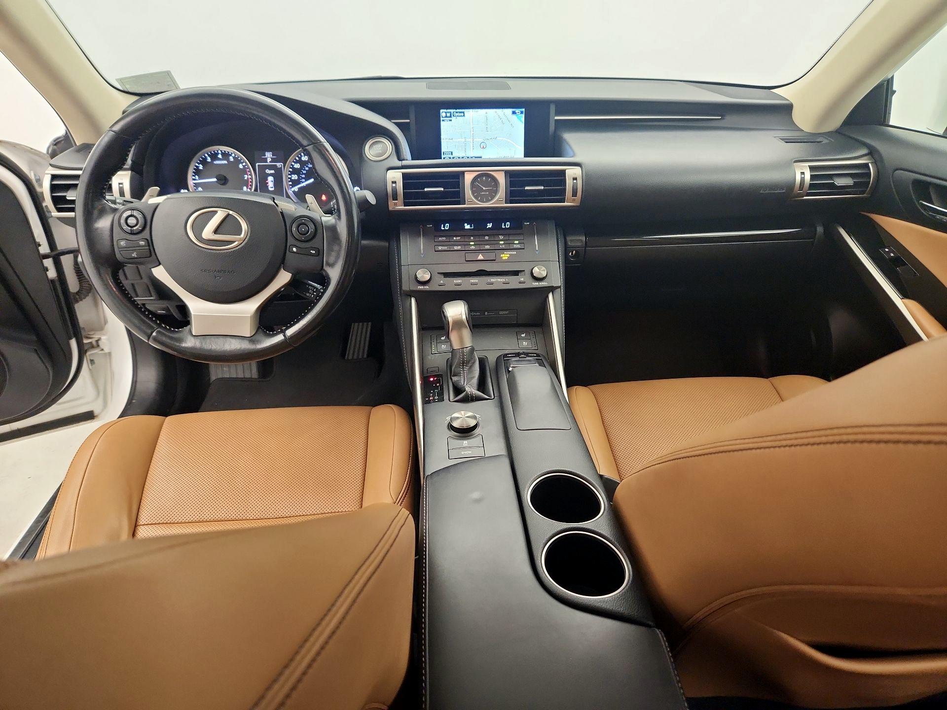 Thumbnail: 2016 Lexus IS - 9