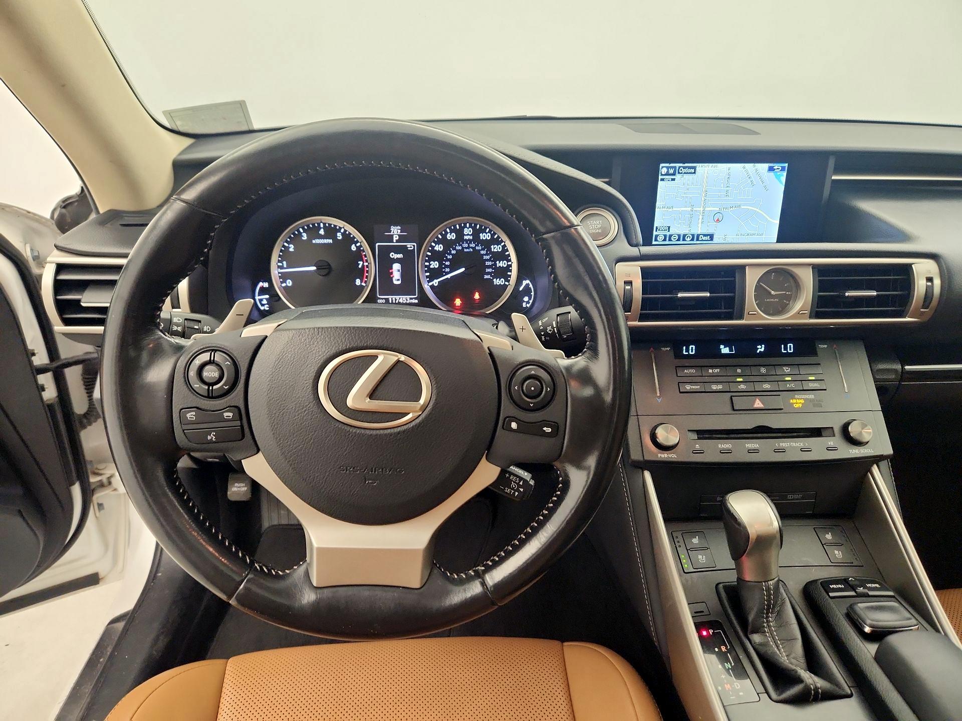Thumbnail: 2016 Lexus IS - 10