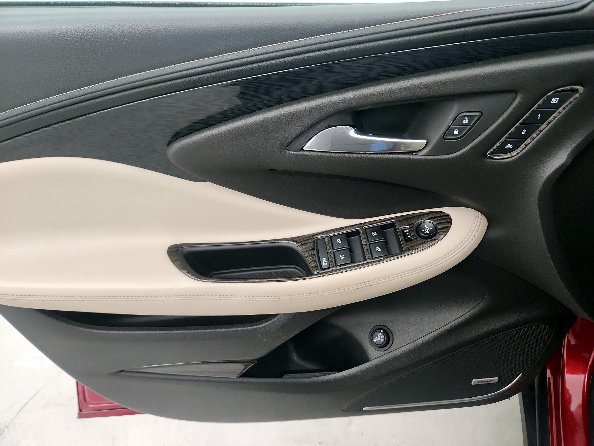 Thumbnail: 2017 Buick Envision - 12