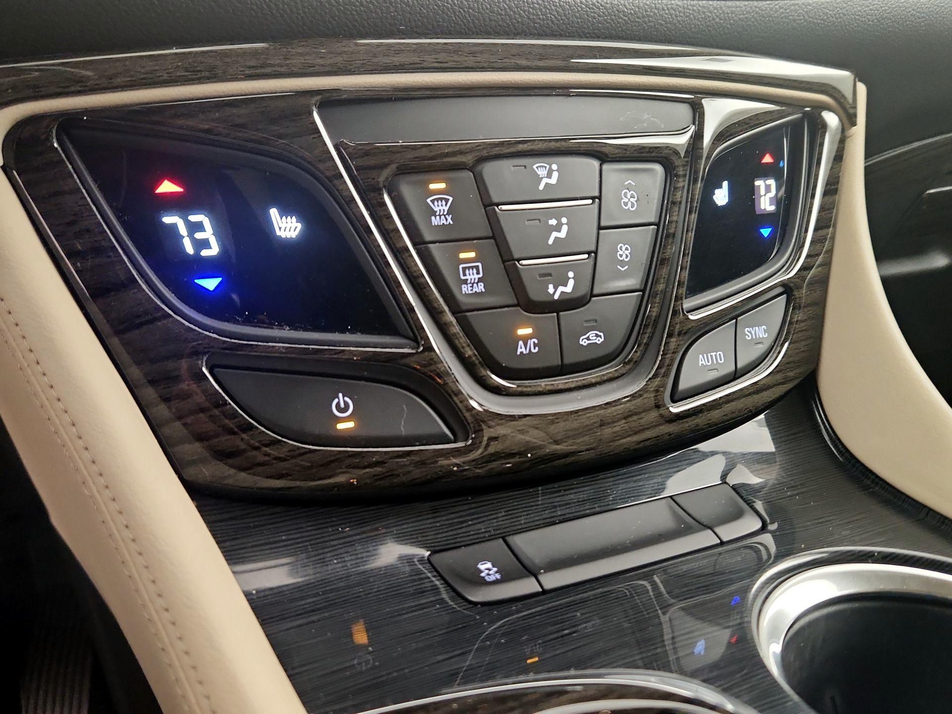 Thumbnail: 2017 Buick Envision - 17