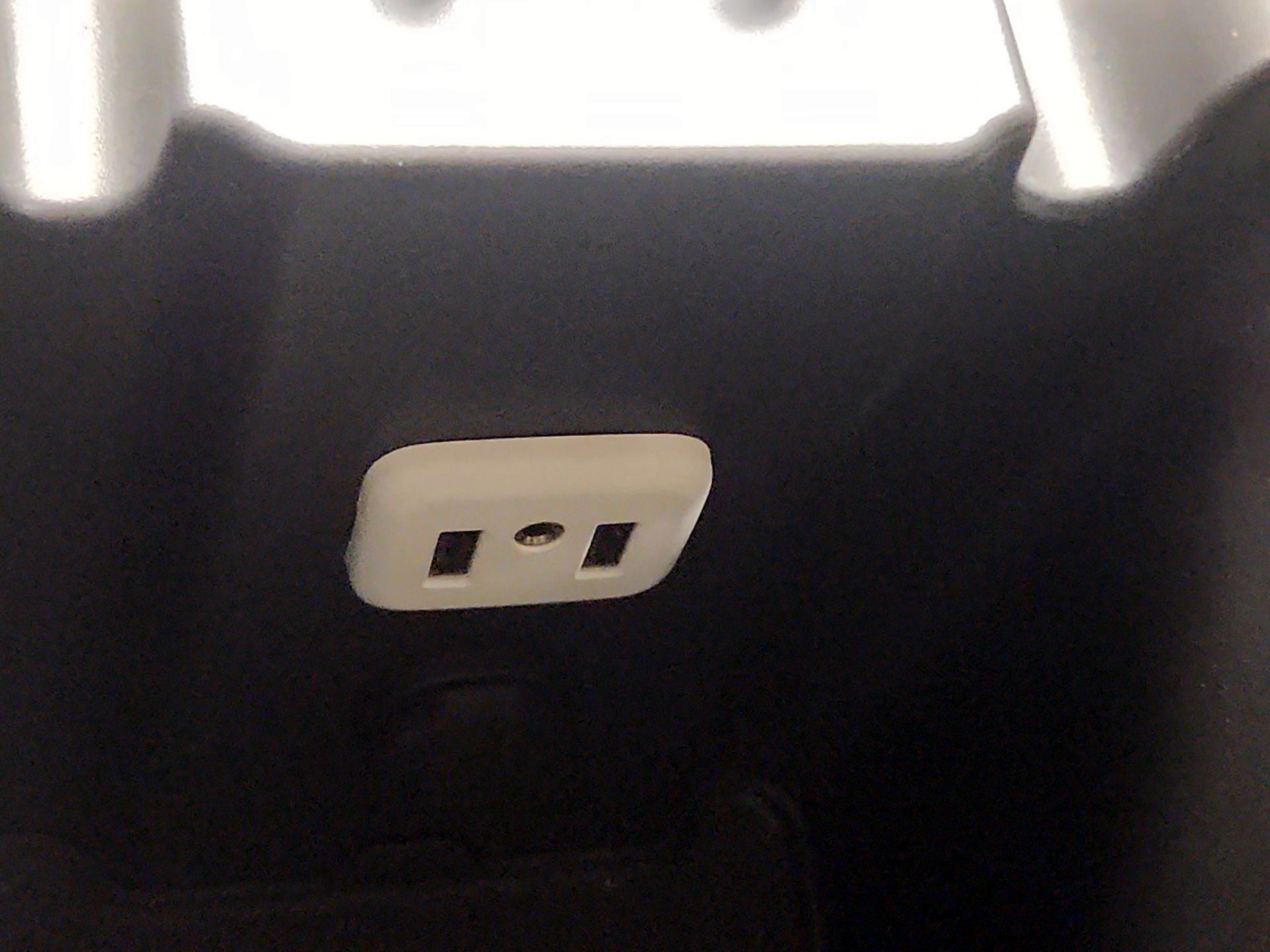 Thumbnail: 2017 Buick Envision - 19