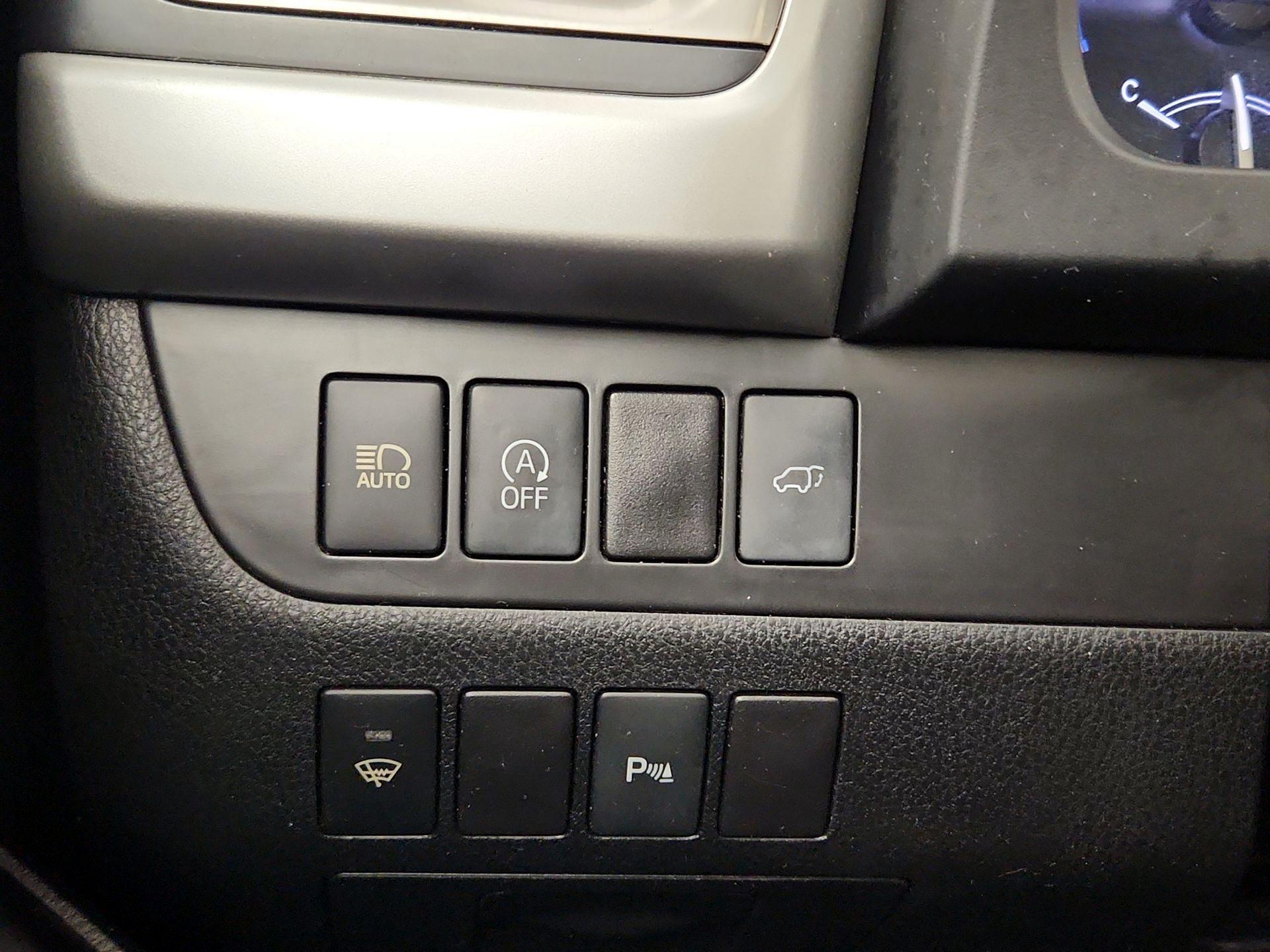 Thumbnail: 2017 Toyota Highlander - 13