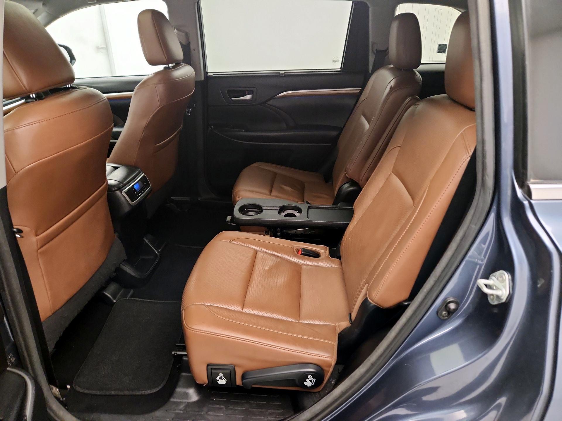 Thumbnail: 2017 Toyota Highlander - 20