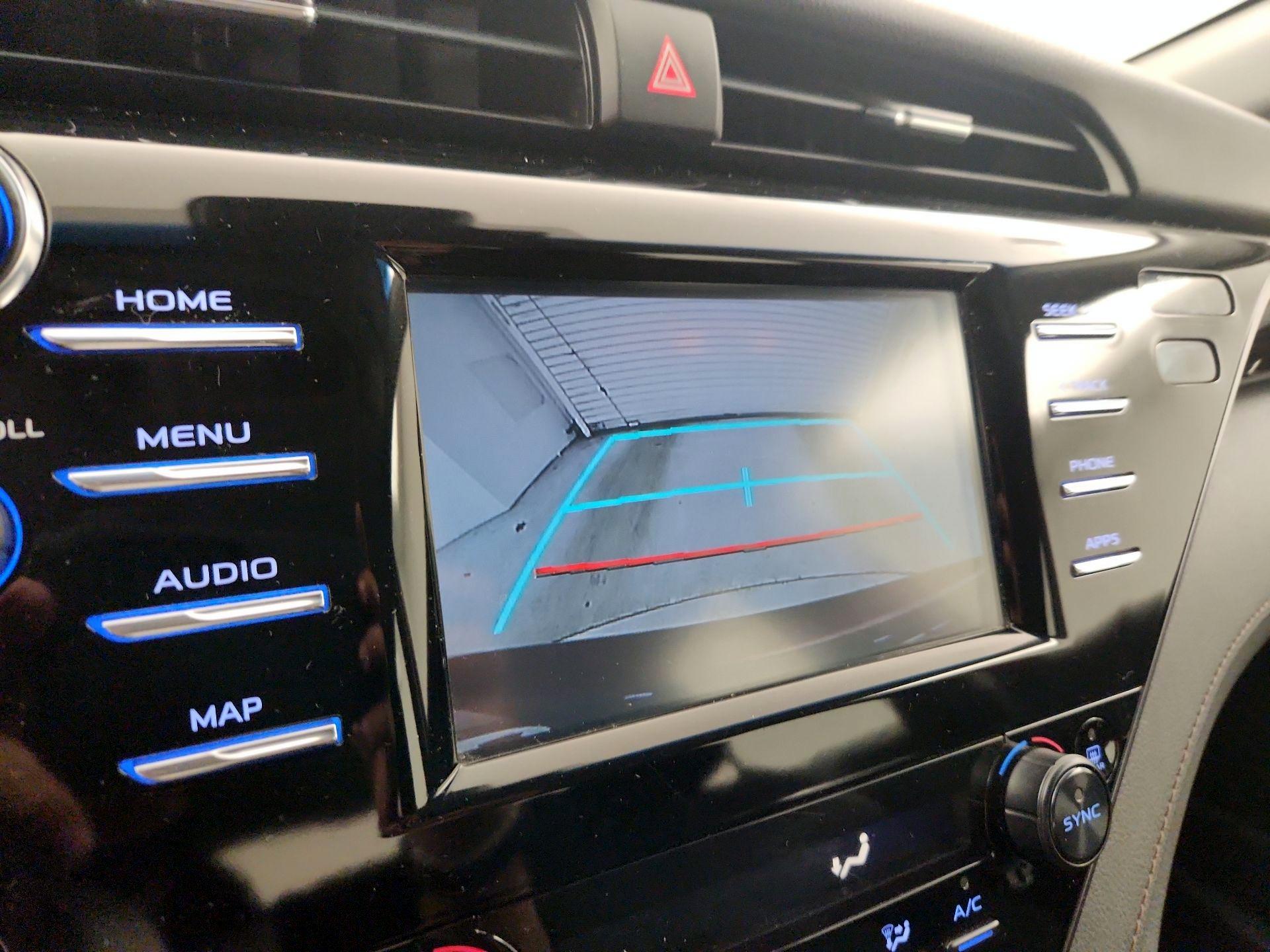 Thumbnail: 2019 Toyota Camry - 14