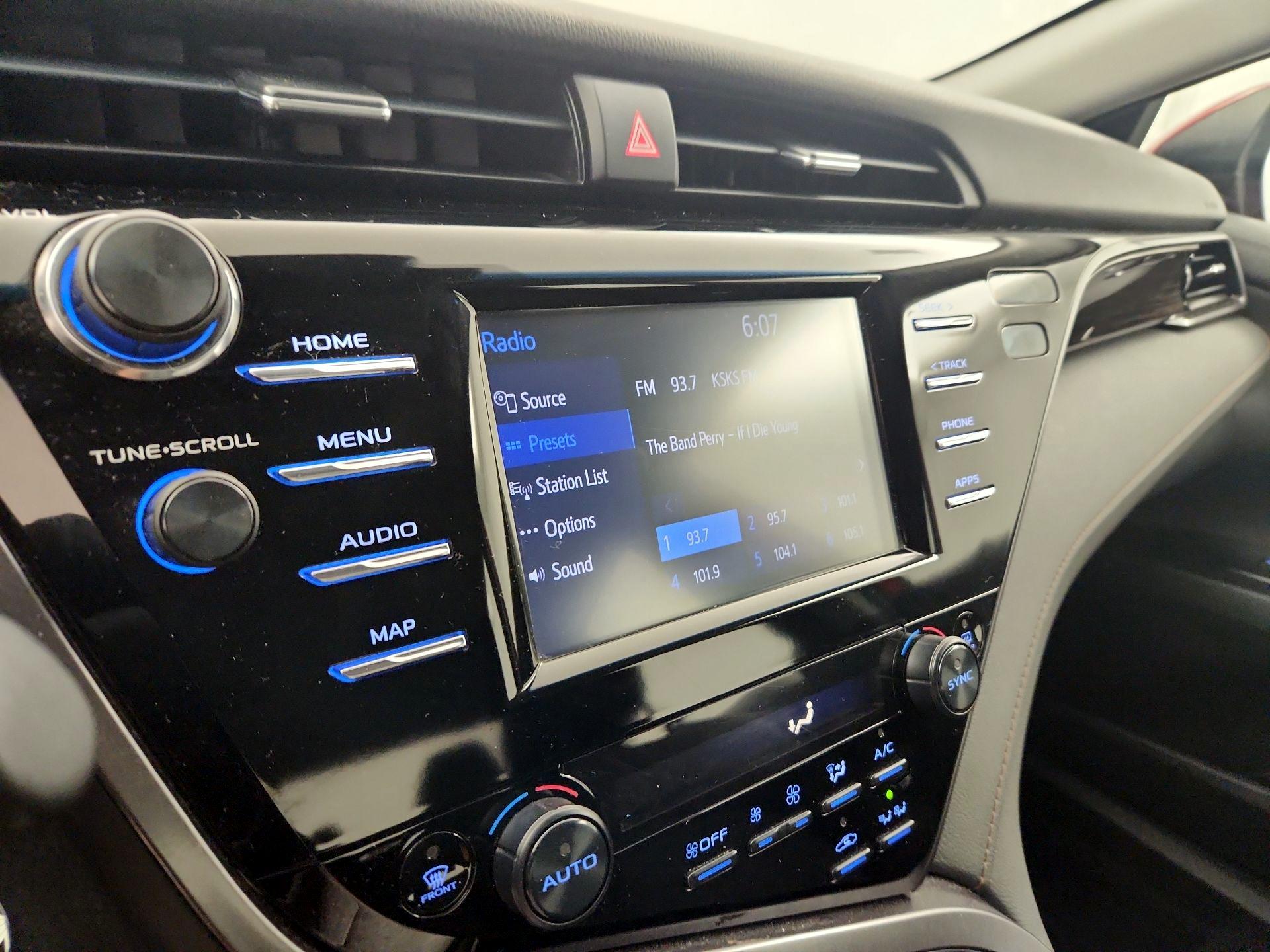 Thumbnail: 2019 Toyota Camry - 15