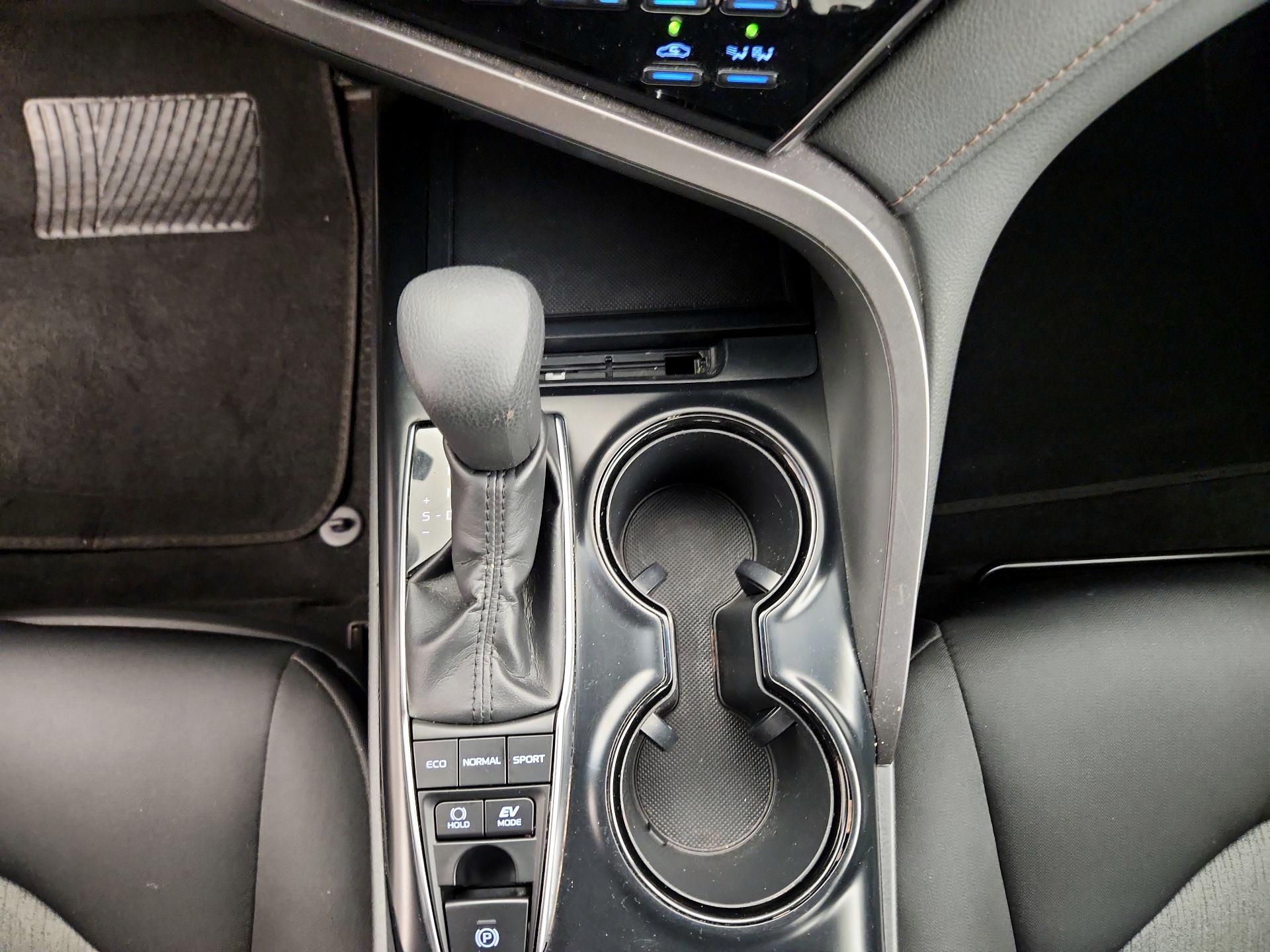 Thumbnail: 2019 Toyota Camry - 17