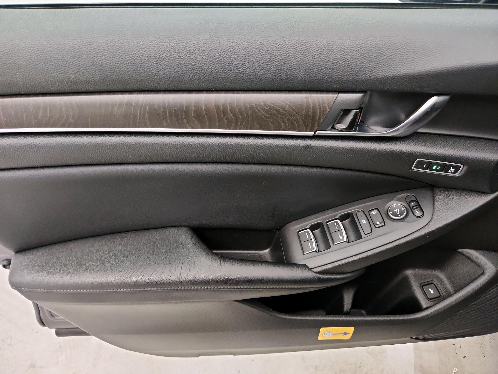 Thumbnail: 2018 Honda Accord - 12