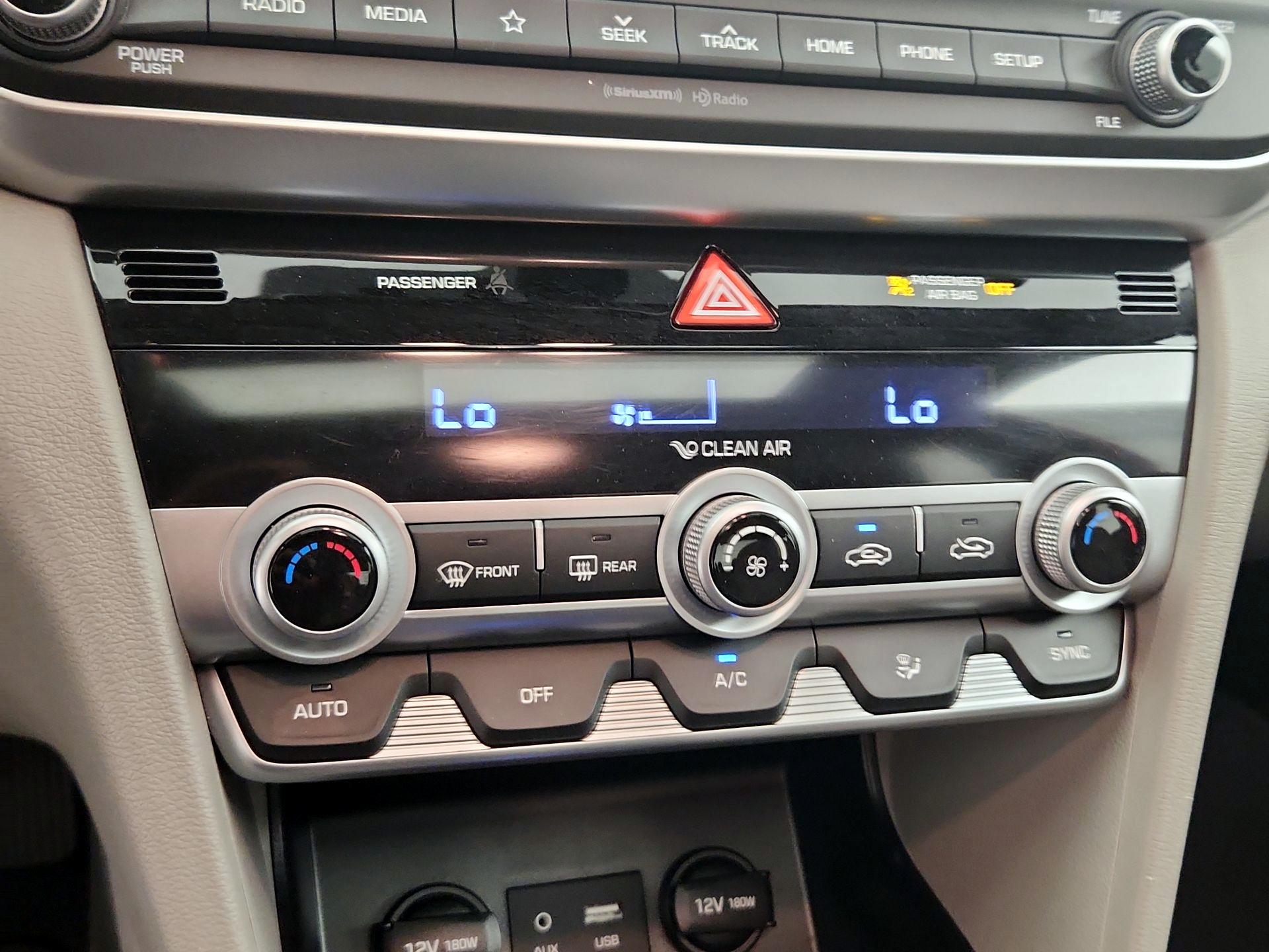 Thumbnail: 2020 Hyundai Elantra - 16