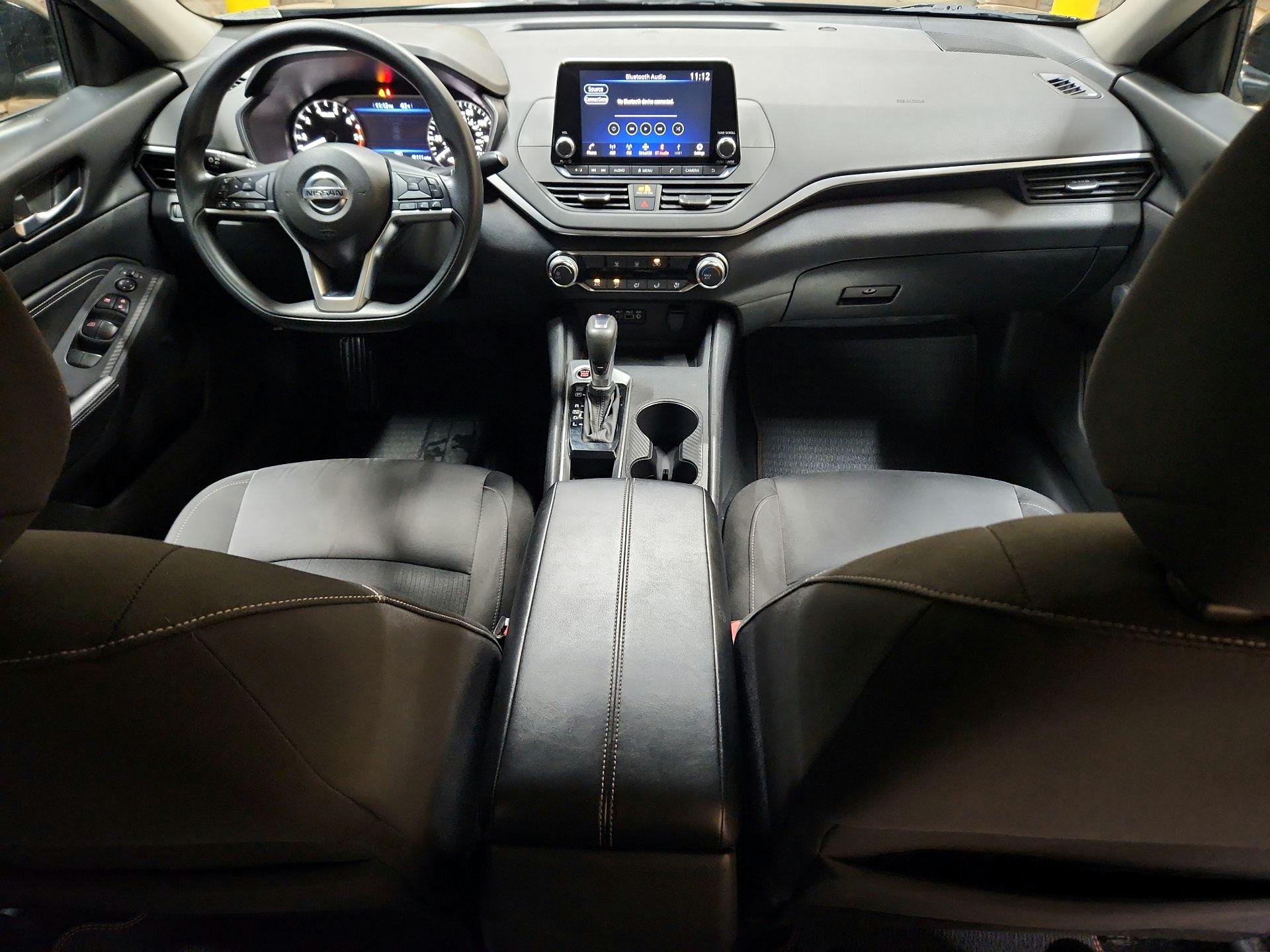 Thumbnail: 2020 Nissan Altima - 9