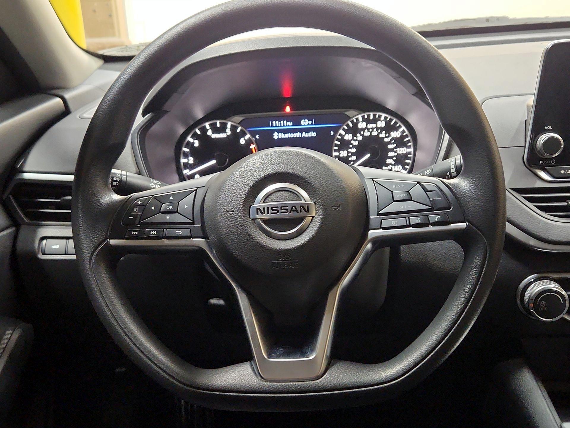 Thumbnail: 2020 Nissan Altima - 10