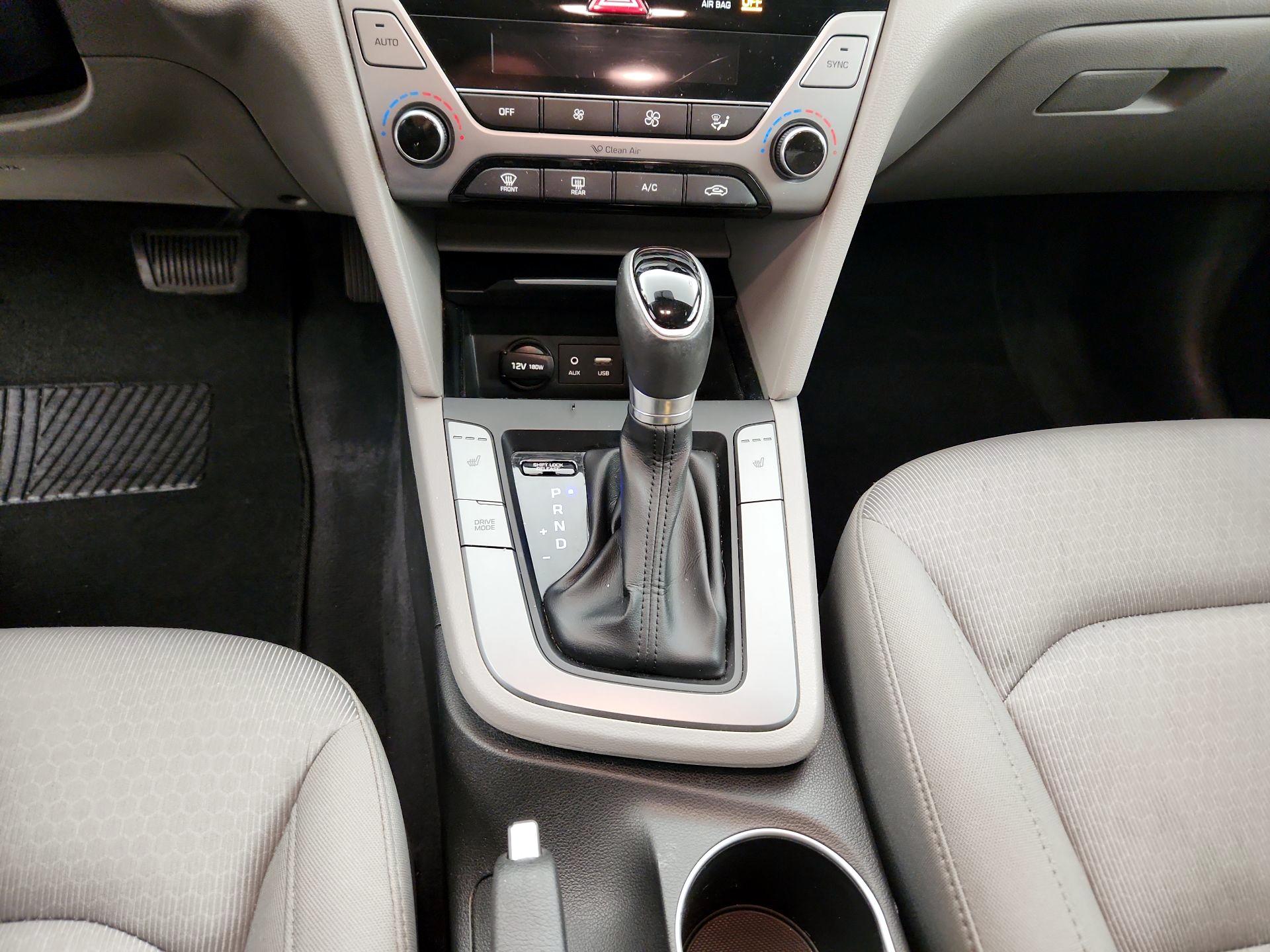 Thumbnail: 2018 Hyundai Elantra - 17