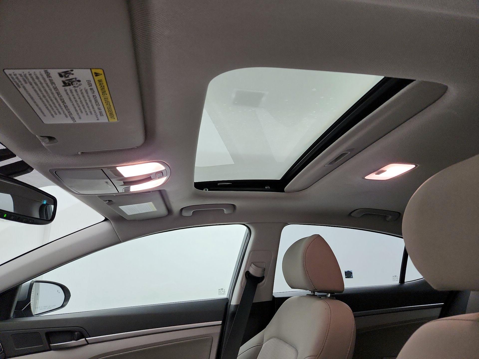 Thumbnail: 2018 Hyundai Elantra - 19