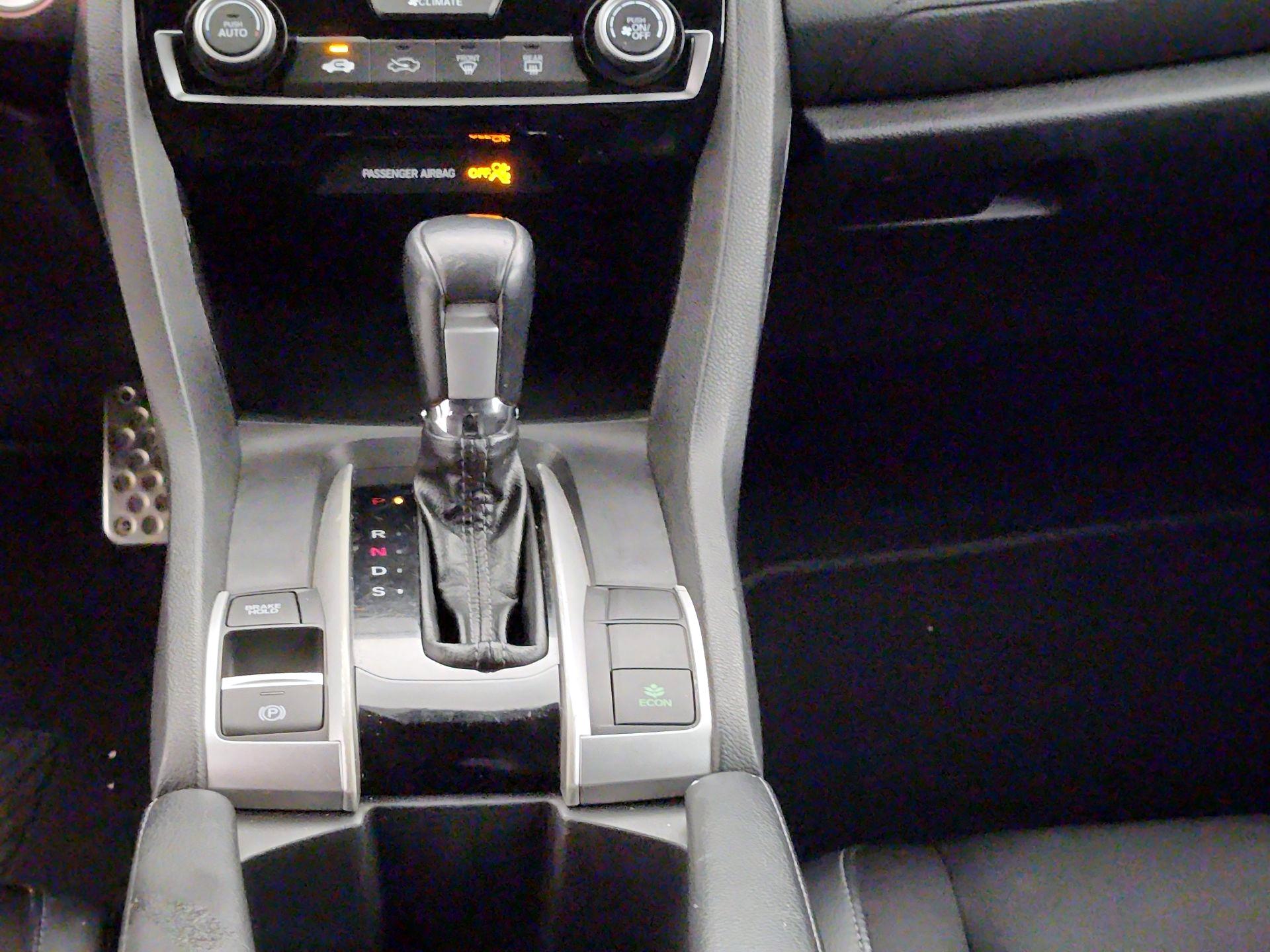 Thumbnail: 2019 Honda Civic - 17