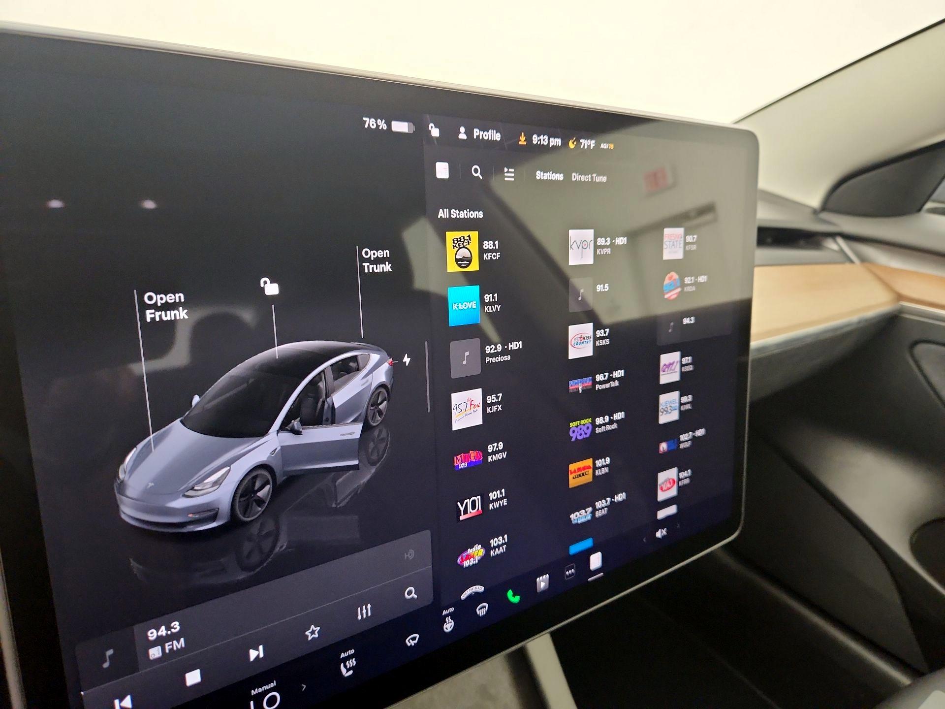 Thumbnail: 2023 Tesla Model 3 - 16