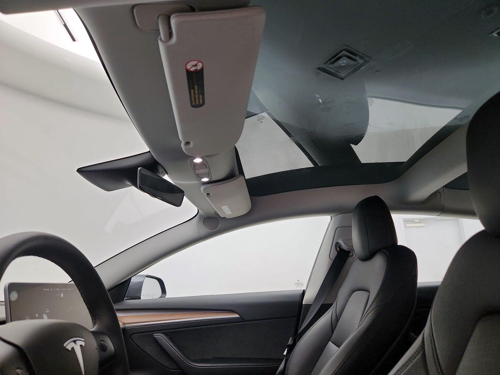 Thumbnail: 2023 Tesla Model 3 - 19