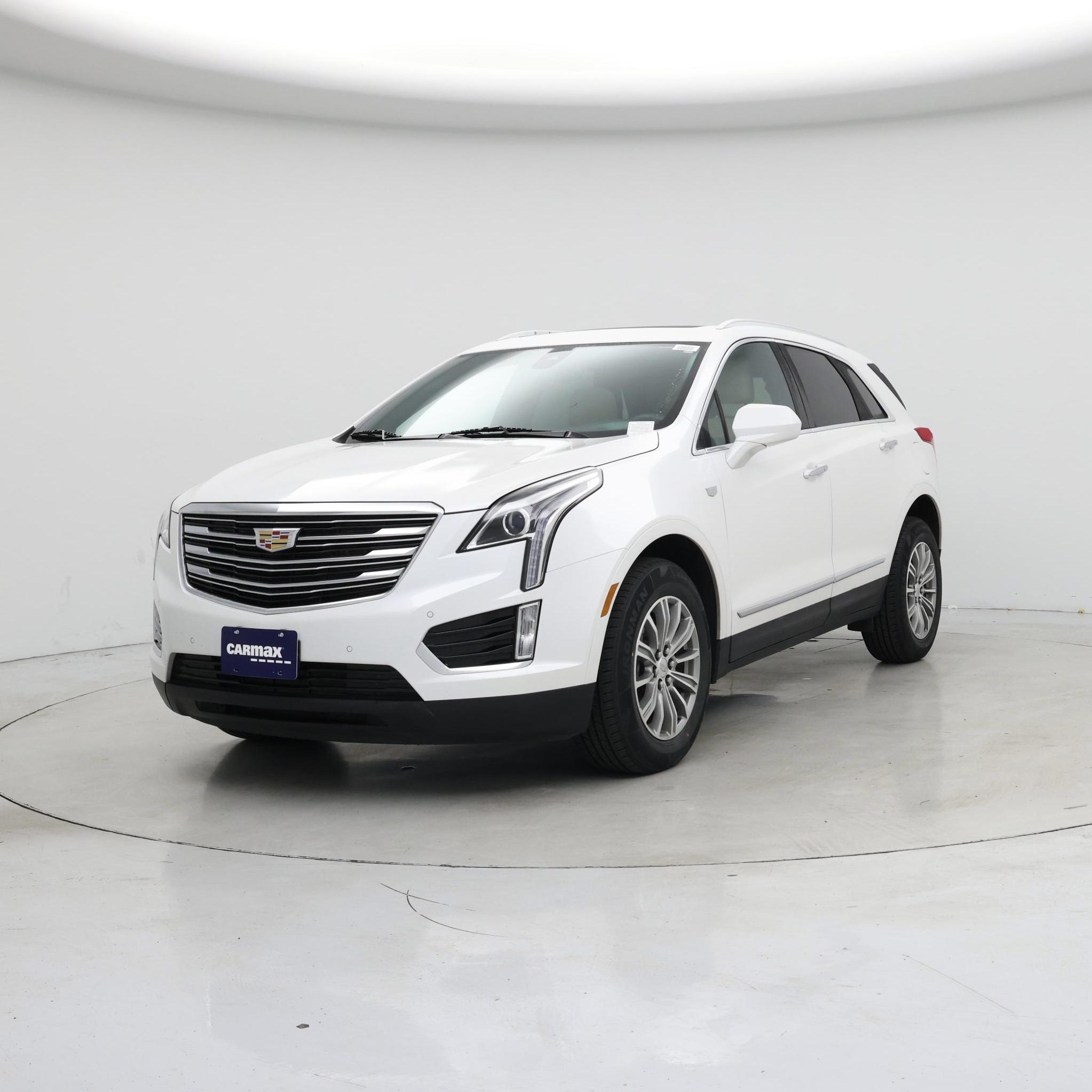 Thumbnail: 2017 Cadillac XT5 - 4