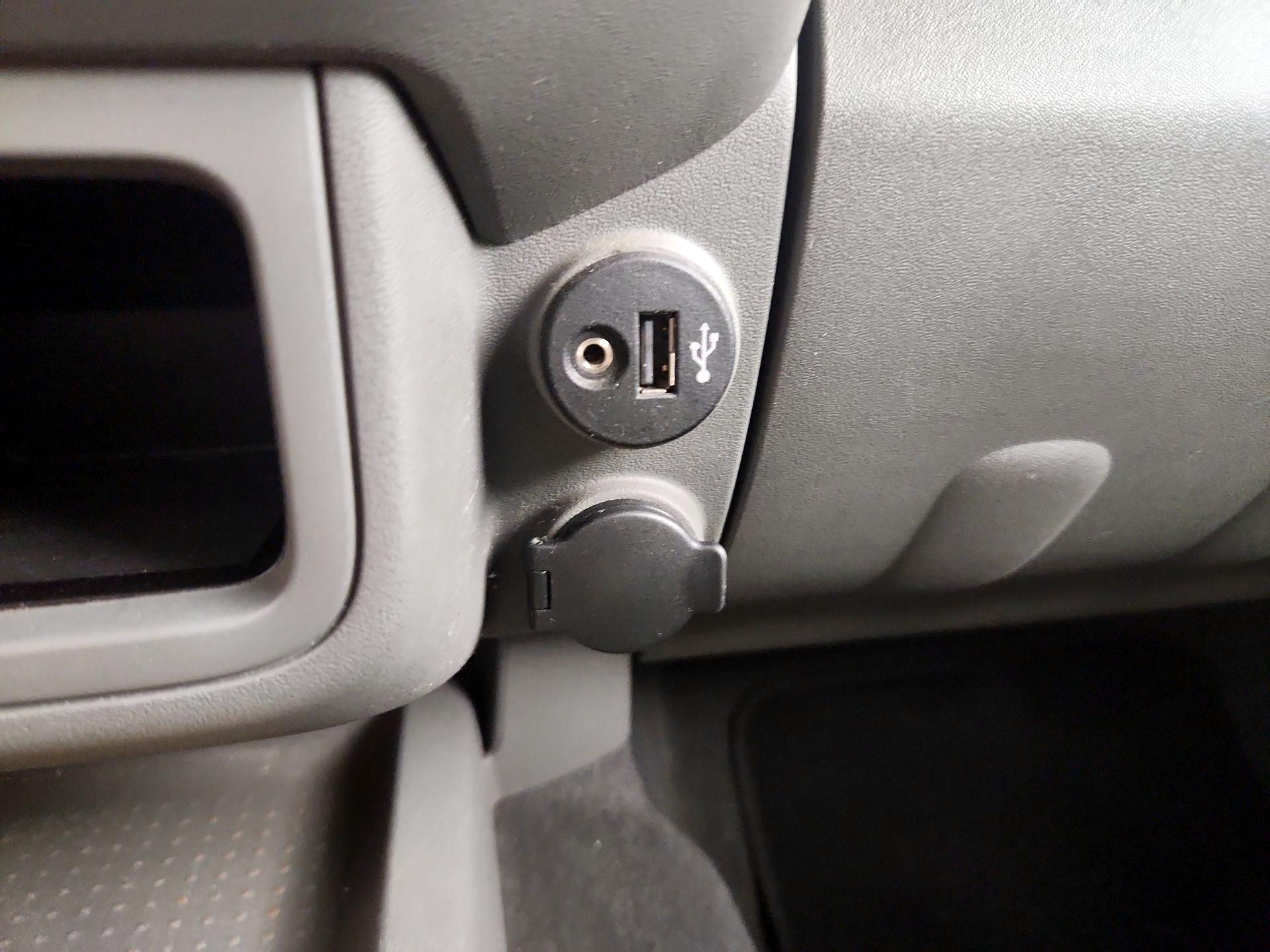 Thumbnail: 2021 Nissan Frontier - 18