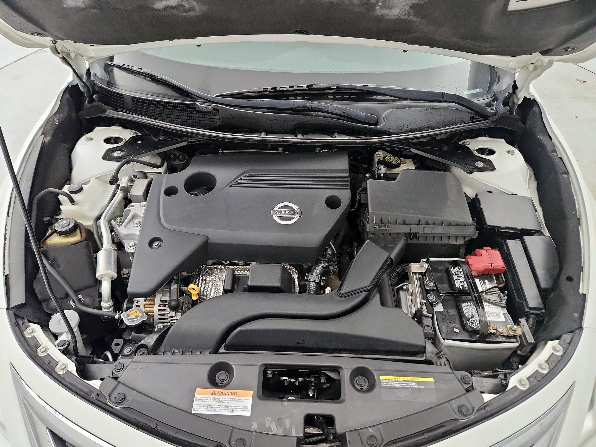 Thumbnail: 2014 Nissan Altima - 20