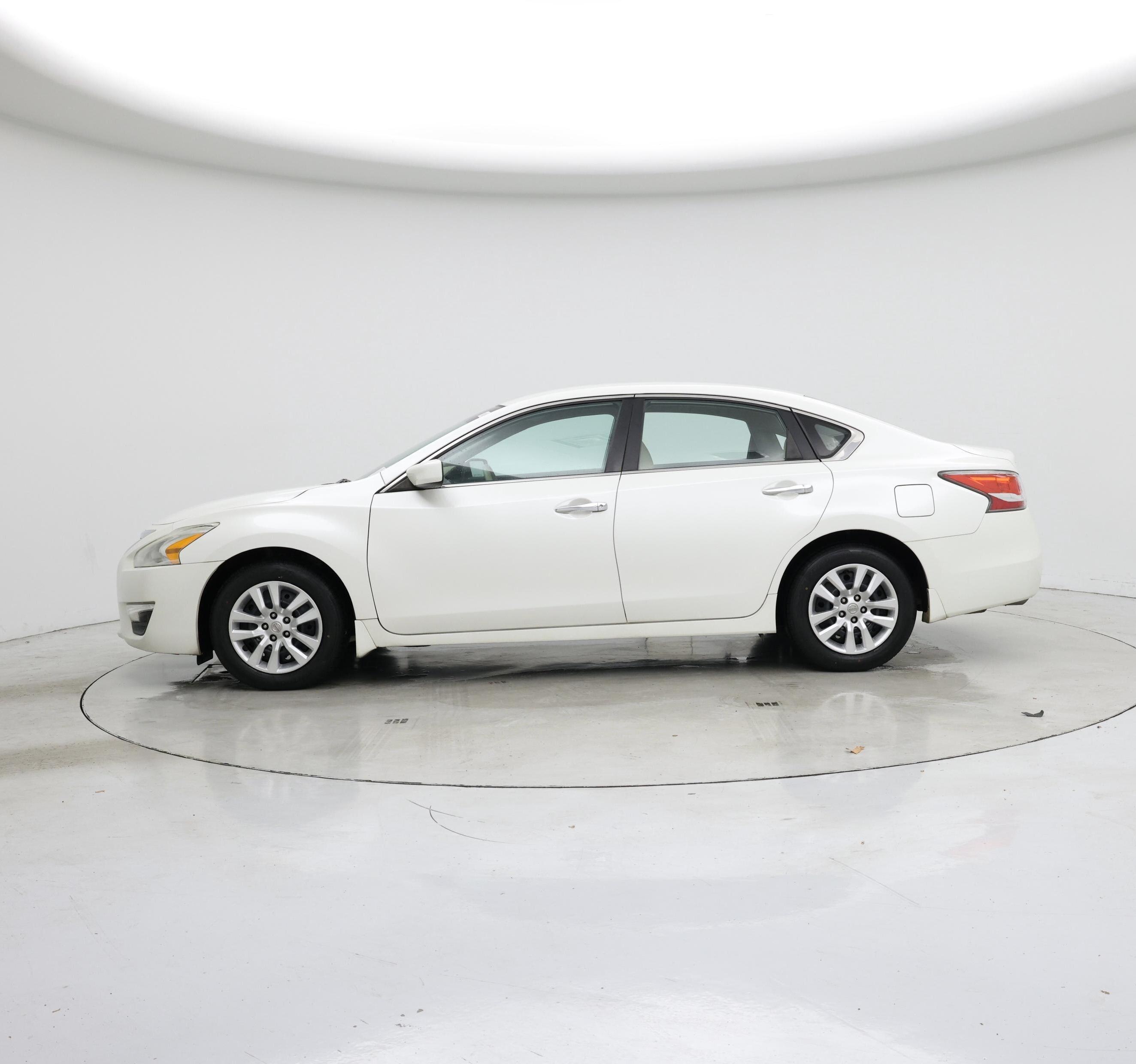 Thumbnail: 2014 Nissan Altima - 3