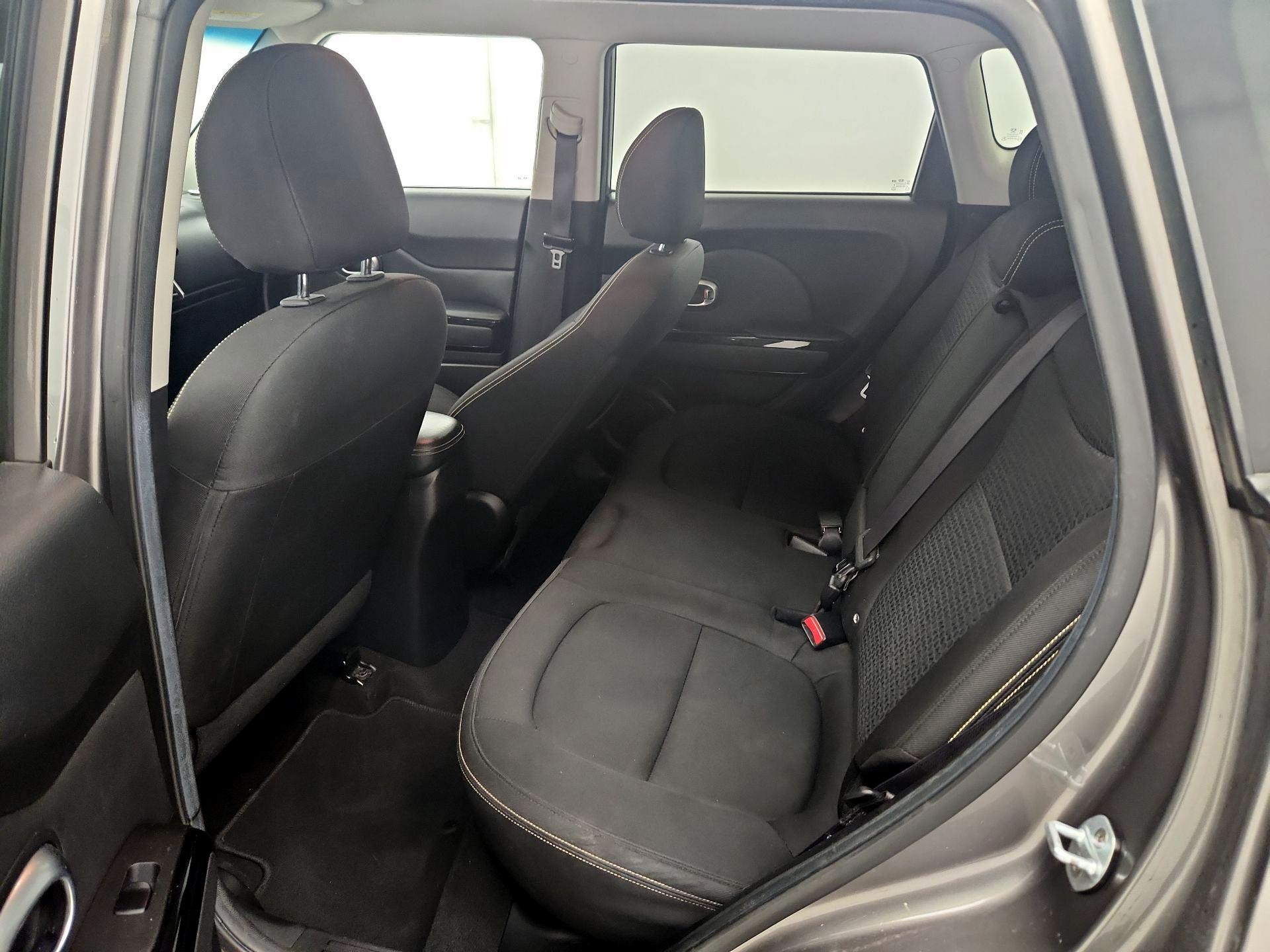 Thumbnail: 2016 Kia Soul - 20