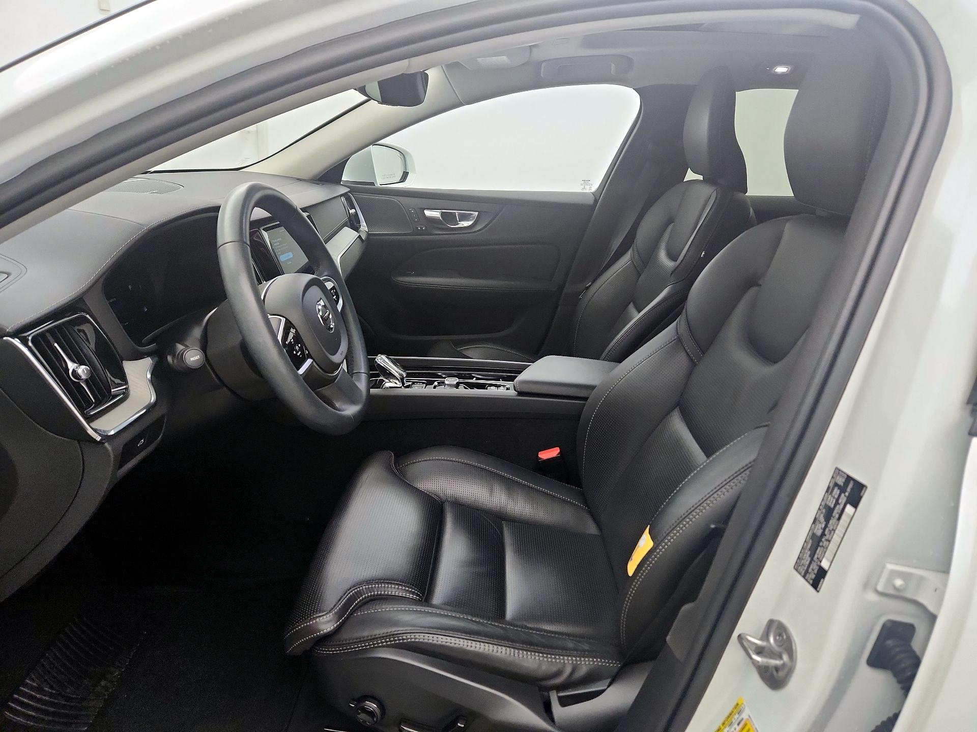 Thumbnail: 2023 Volvo S60 - 11