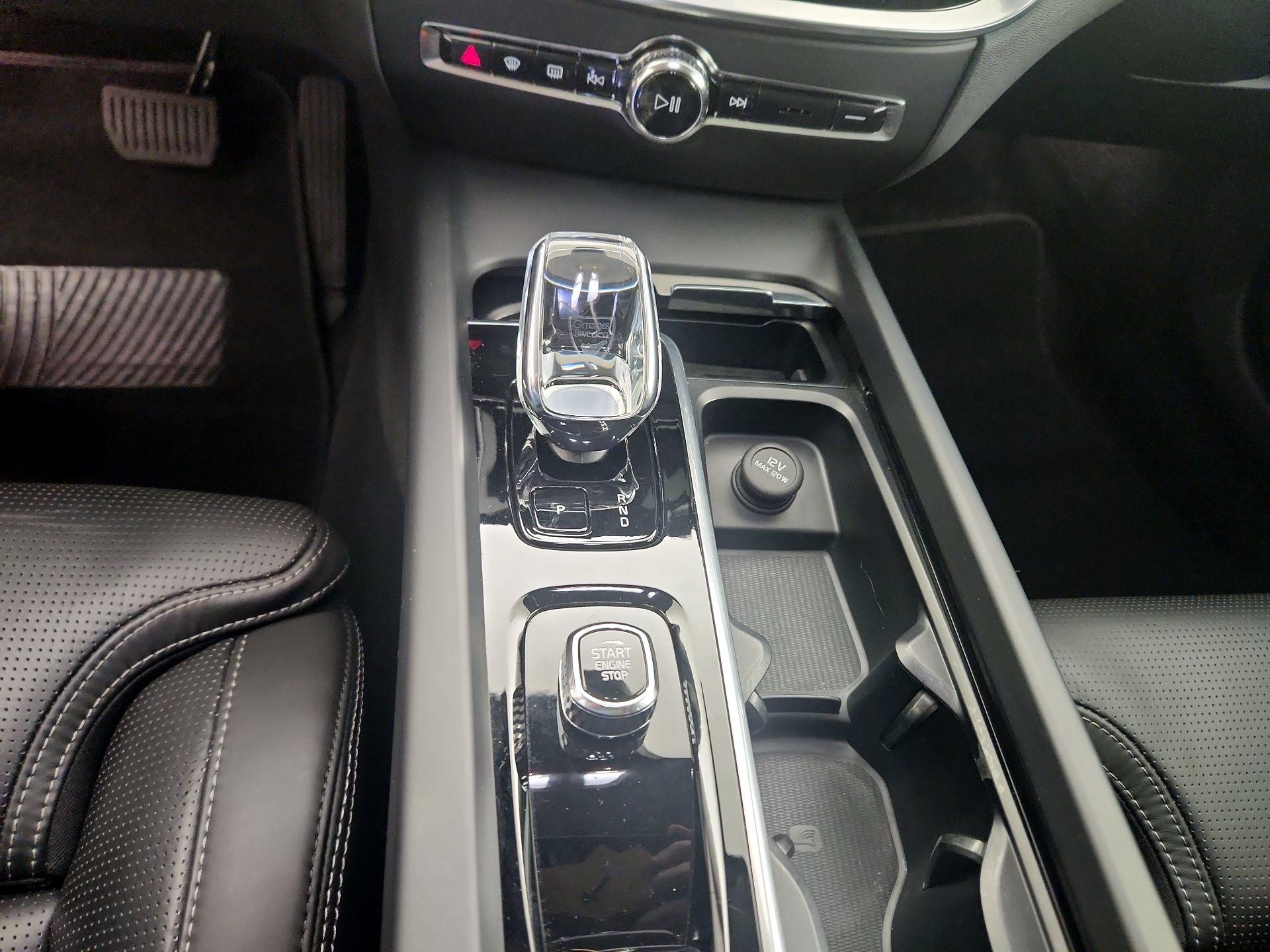 Thumbnail: 2023 Volvo S60 - 18