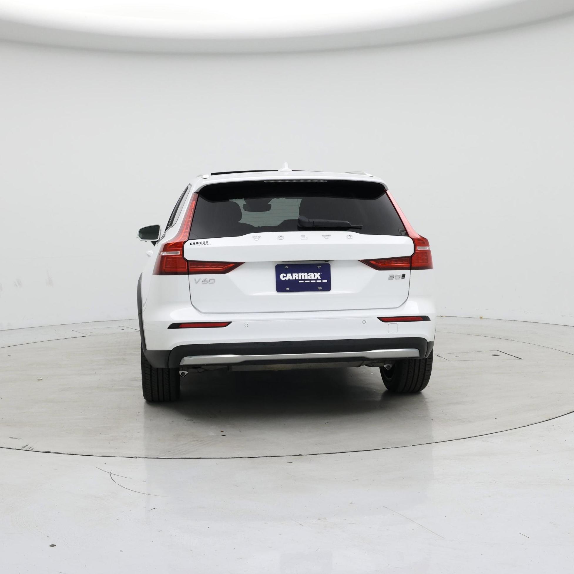 Thumbnail: 2023 Volvo S60 - 6