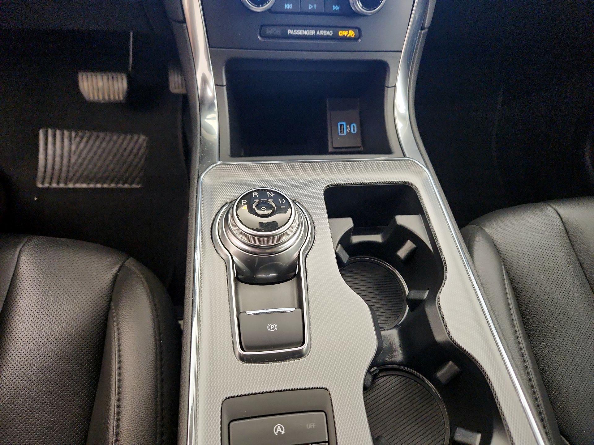 Thumbnail: 2022 Ford Edge - 18