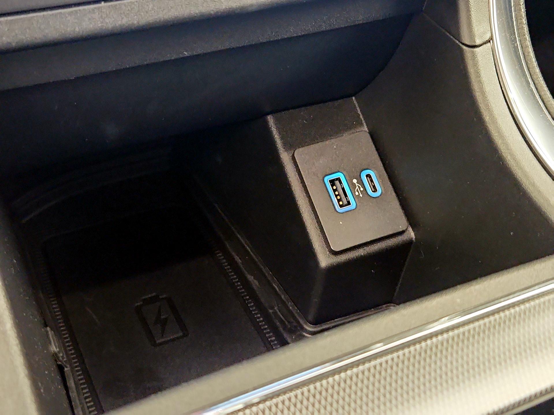 Thumbnail: 2022 Ford Edge - 19