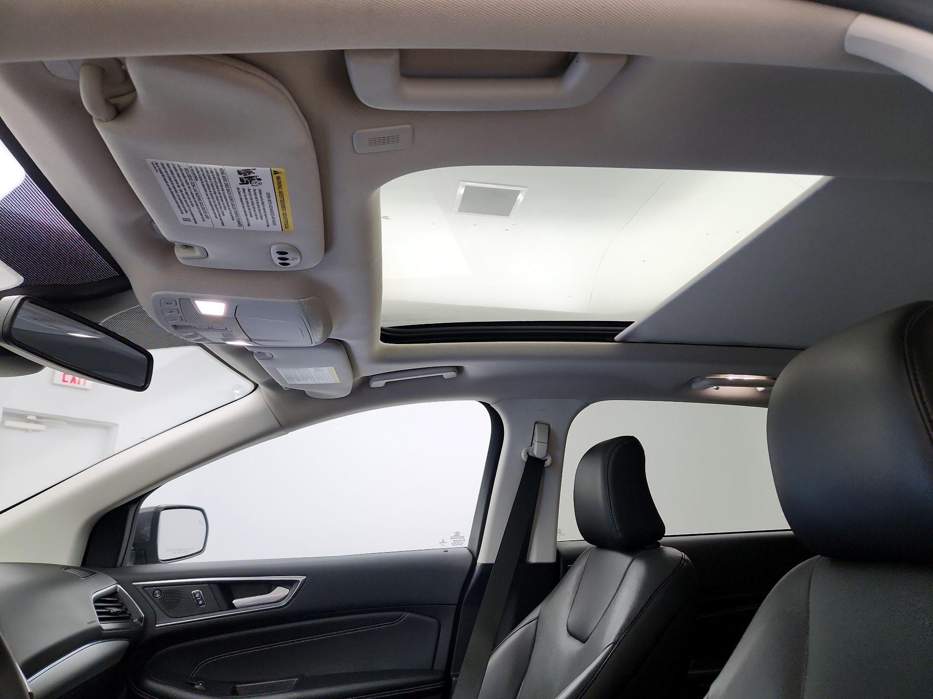 Thumbnail: 2022 Ford Edge - 20