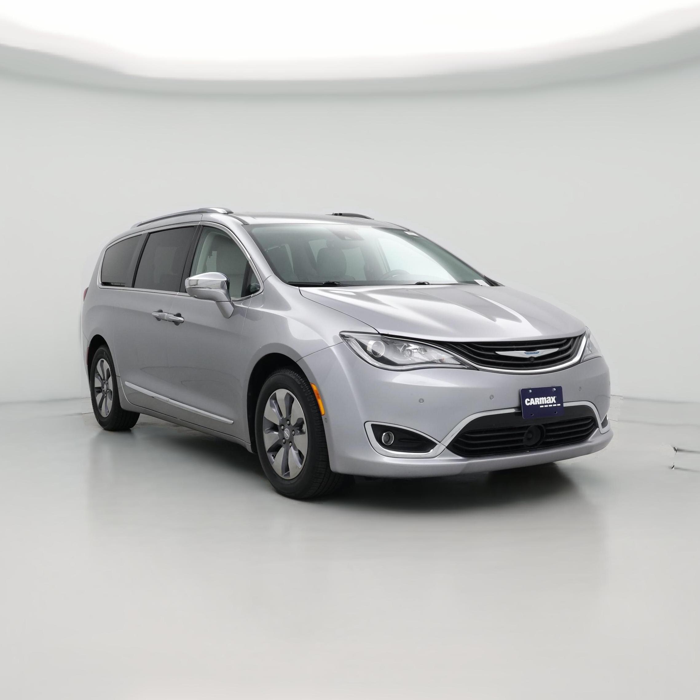 Thumbnail: 2018 Chrysler Pacifica - 1